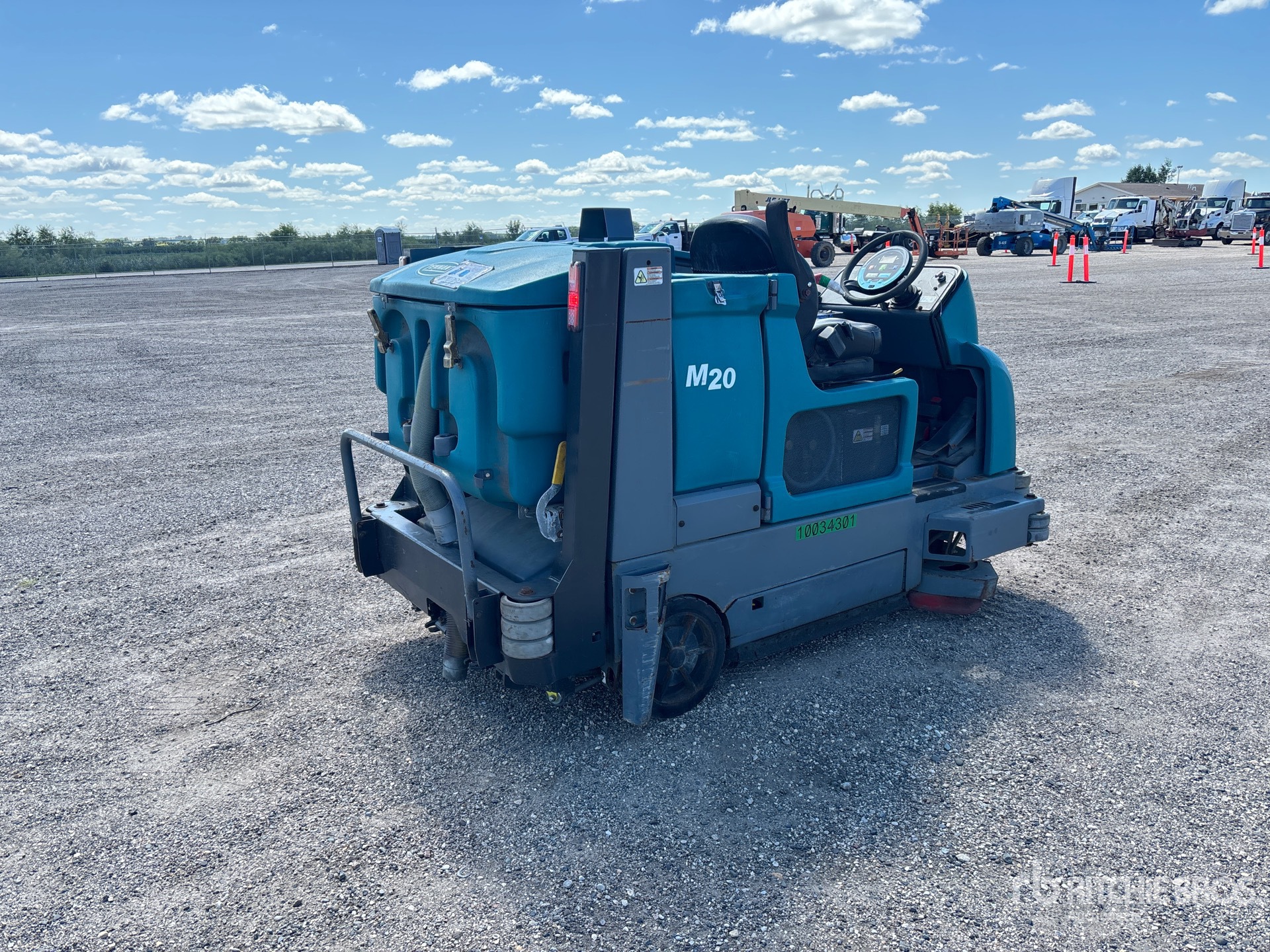 General Appearance with Picture, Right Rear Corner