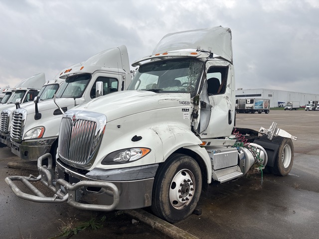 2020 International RH613 4x2 S/A Day Cab Truck Tractor (Inoperable)