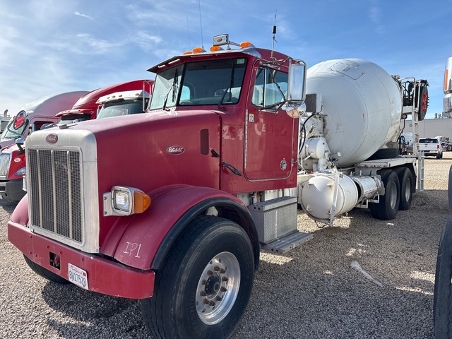 2001 Peterbilt 357 T/A Mixer Truck