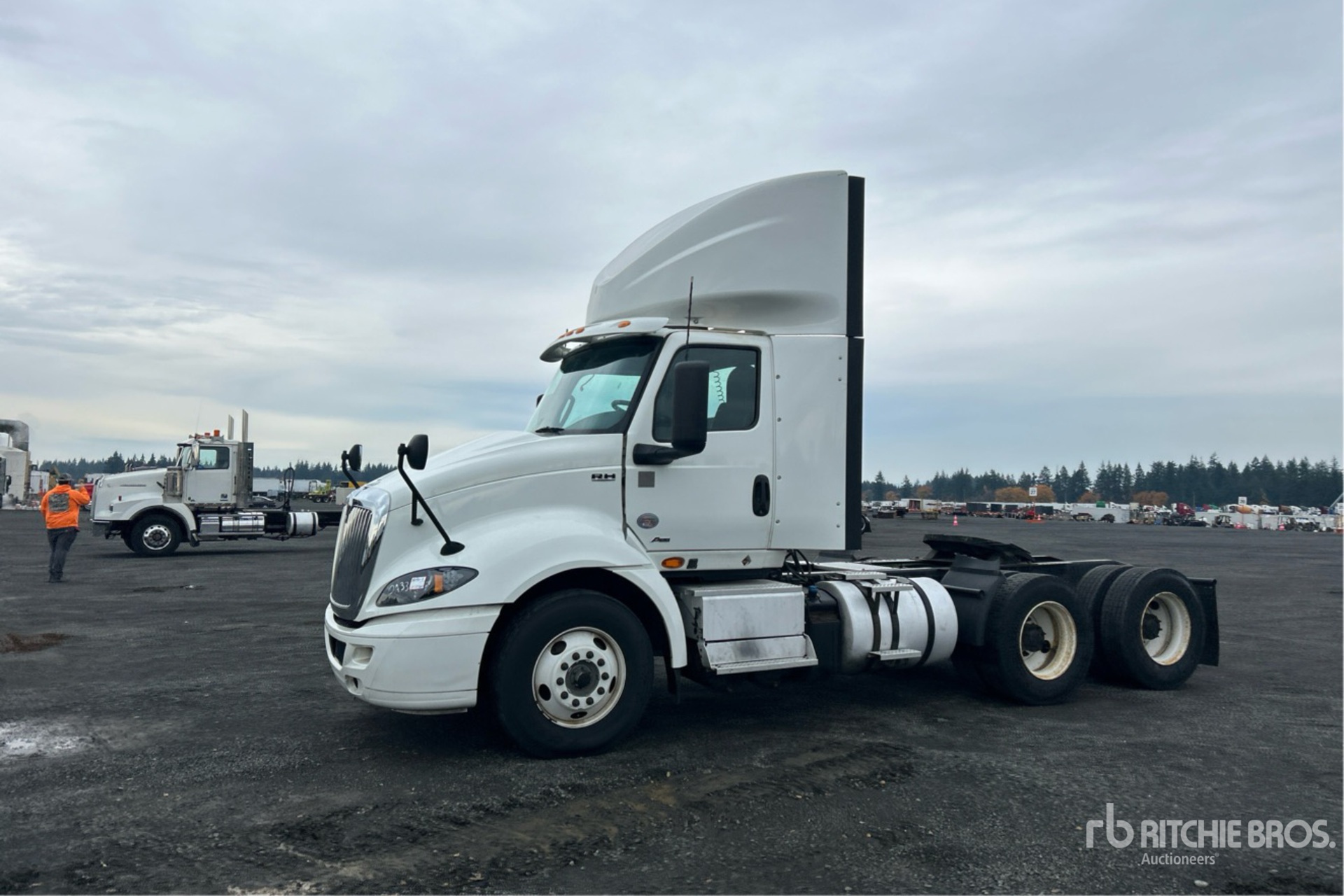 General Appearance with Picture, Left Front Corner