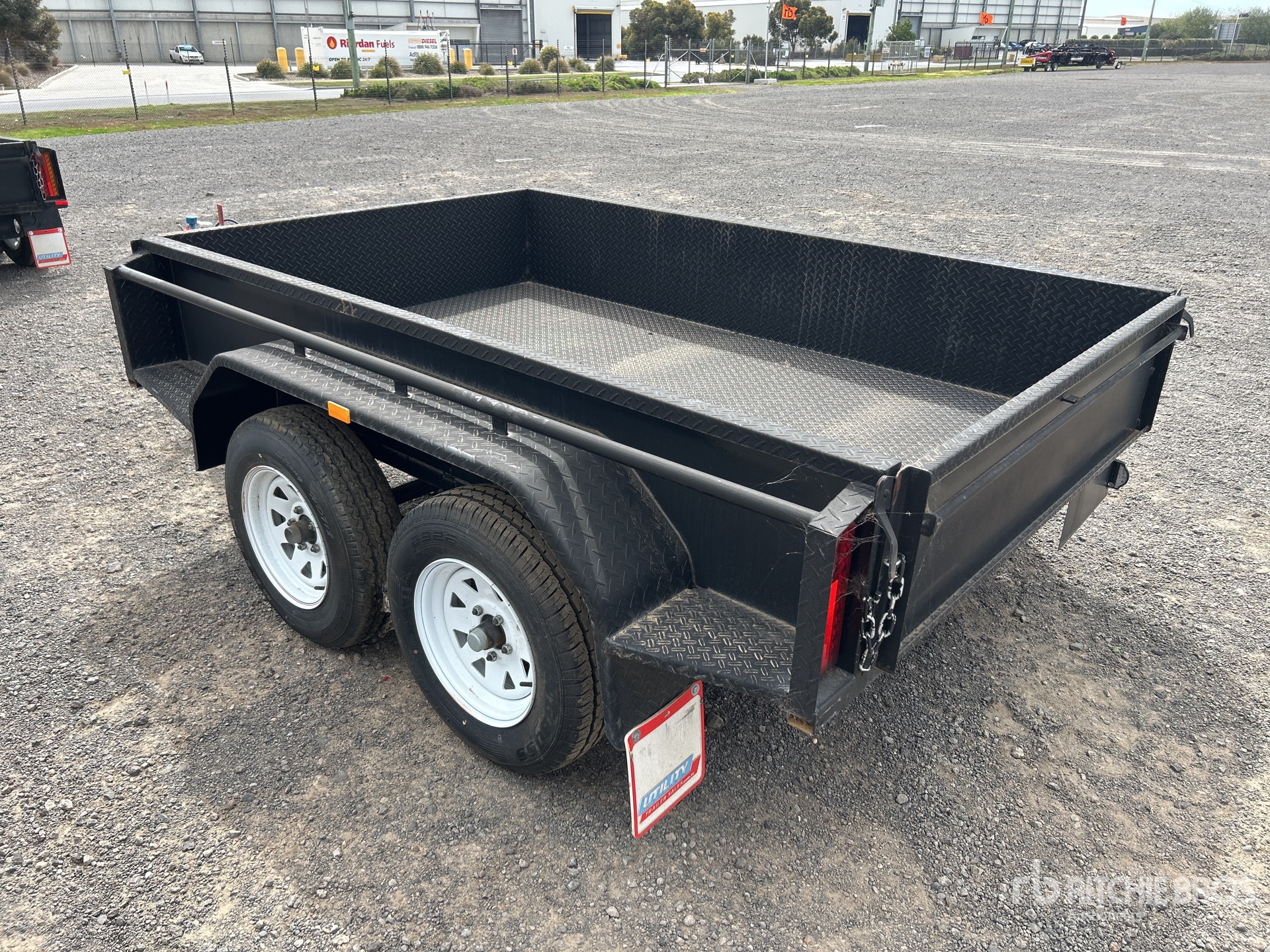 General Appearance with Picture, Right Rear Corner