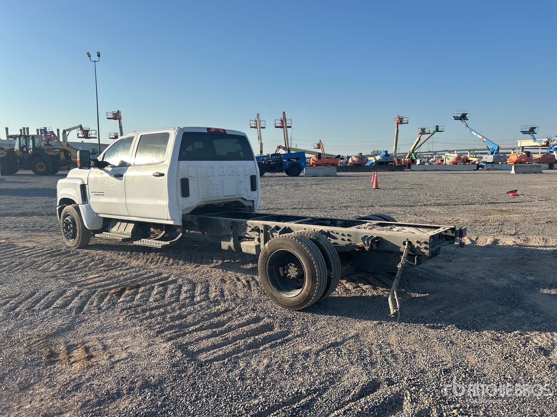 General Appearance with Foto, angolo posteriore sinistro