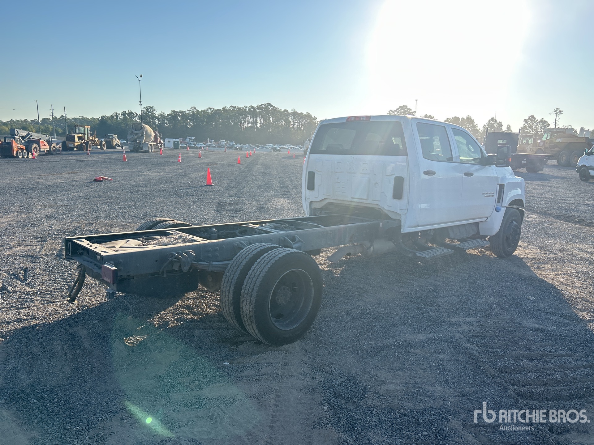 General Appearance with Foto, angolo anteriore sinistro