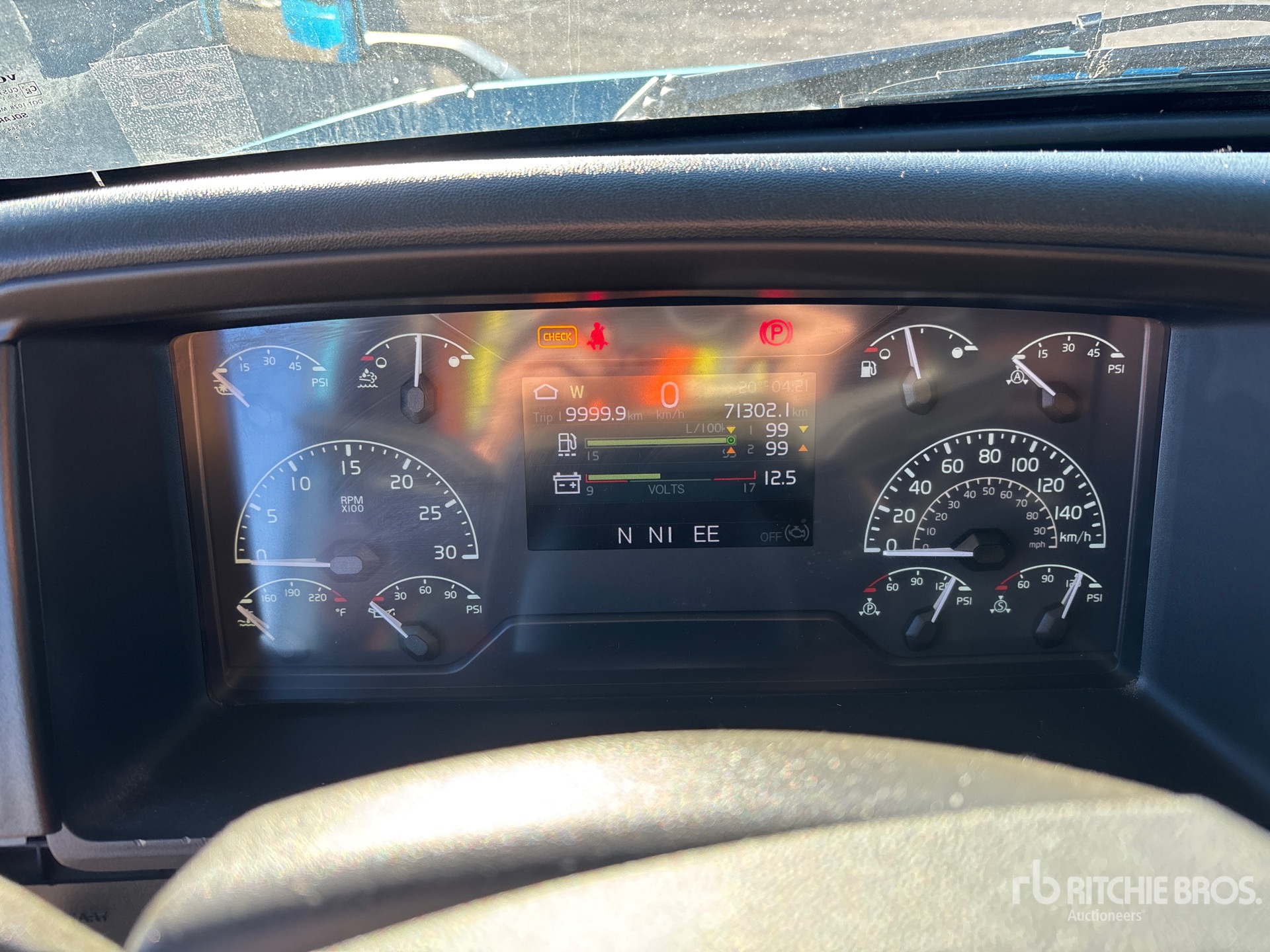 General Appearance with Hour Meter / Odometer
