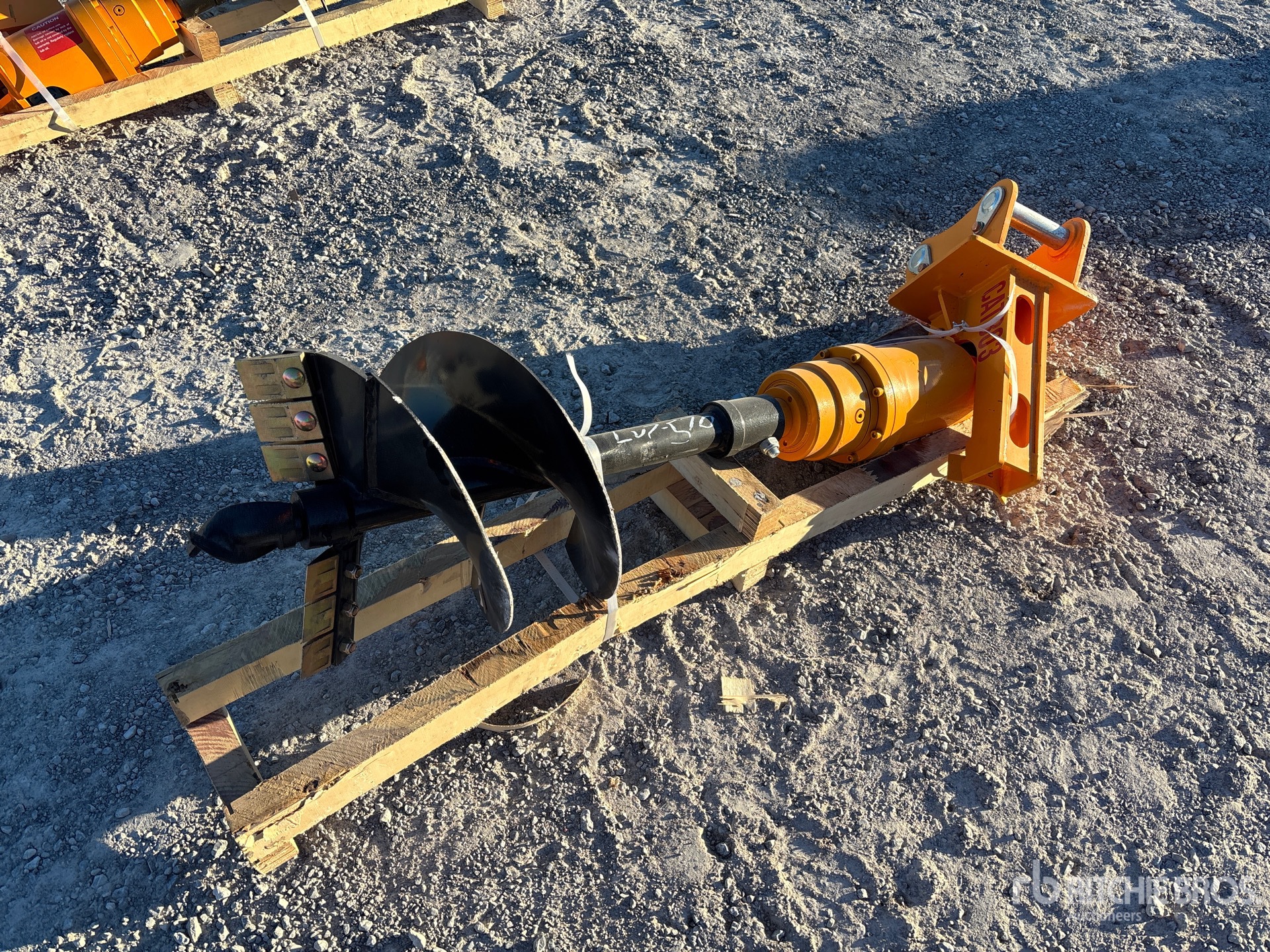 General Appearance with Bild, Ecke vorne links