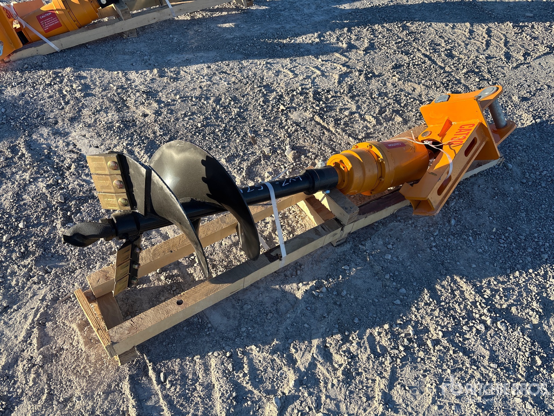 General Appearance with Bild, Ecke vorne links