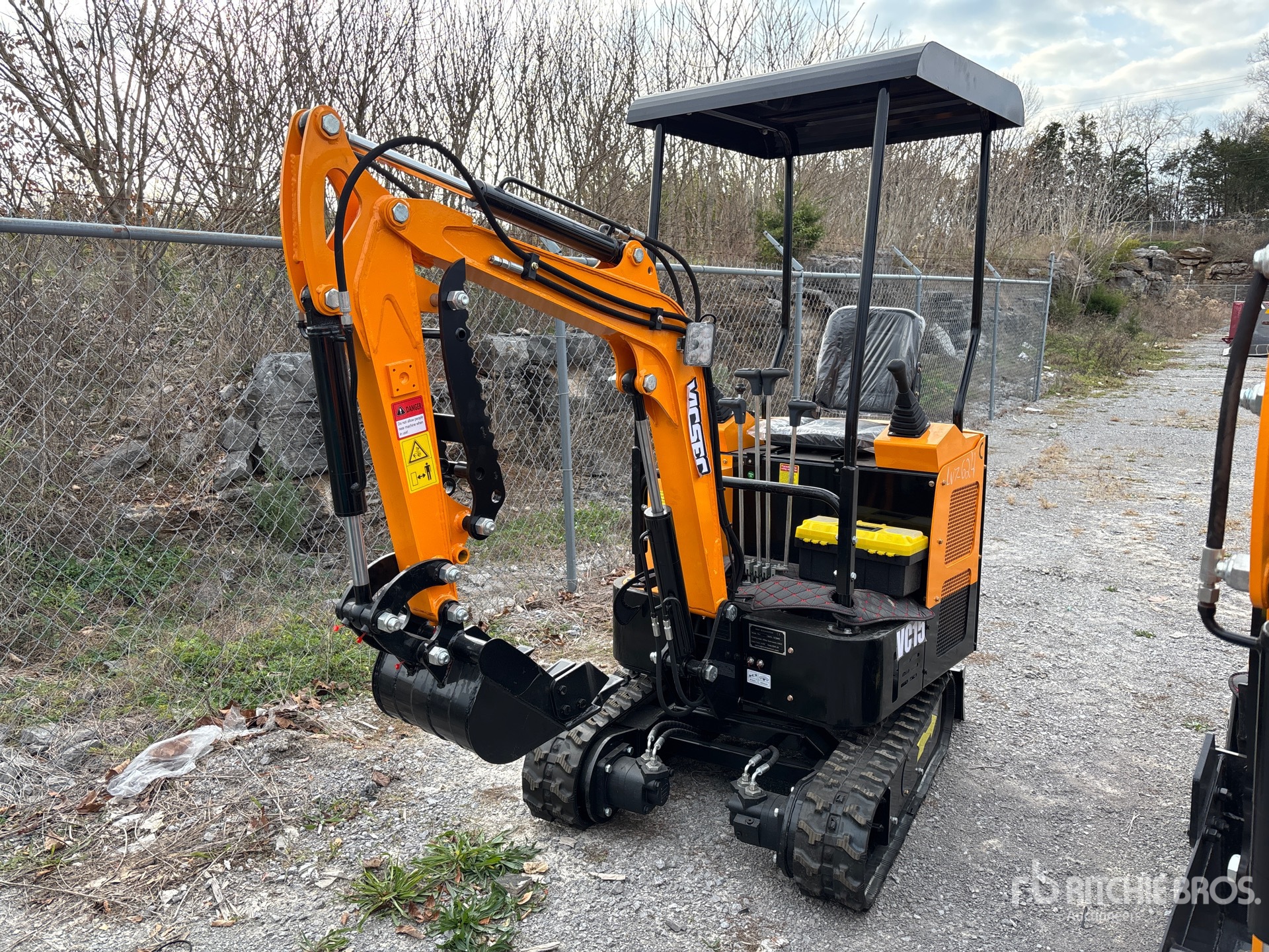 General Appearance with Picture, Left Front Corner