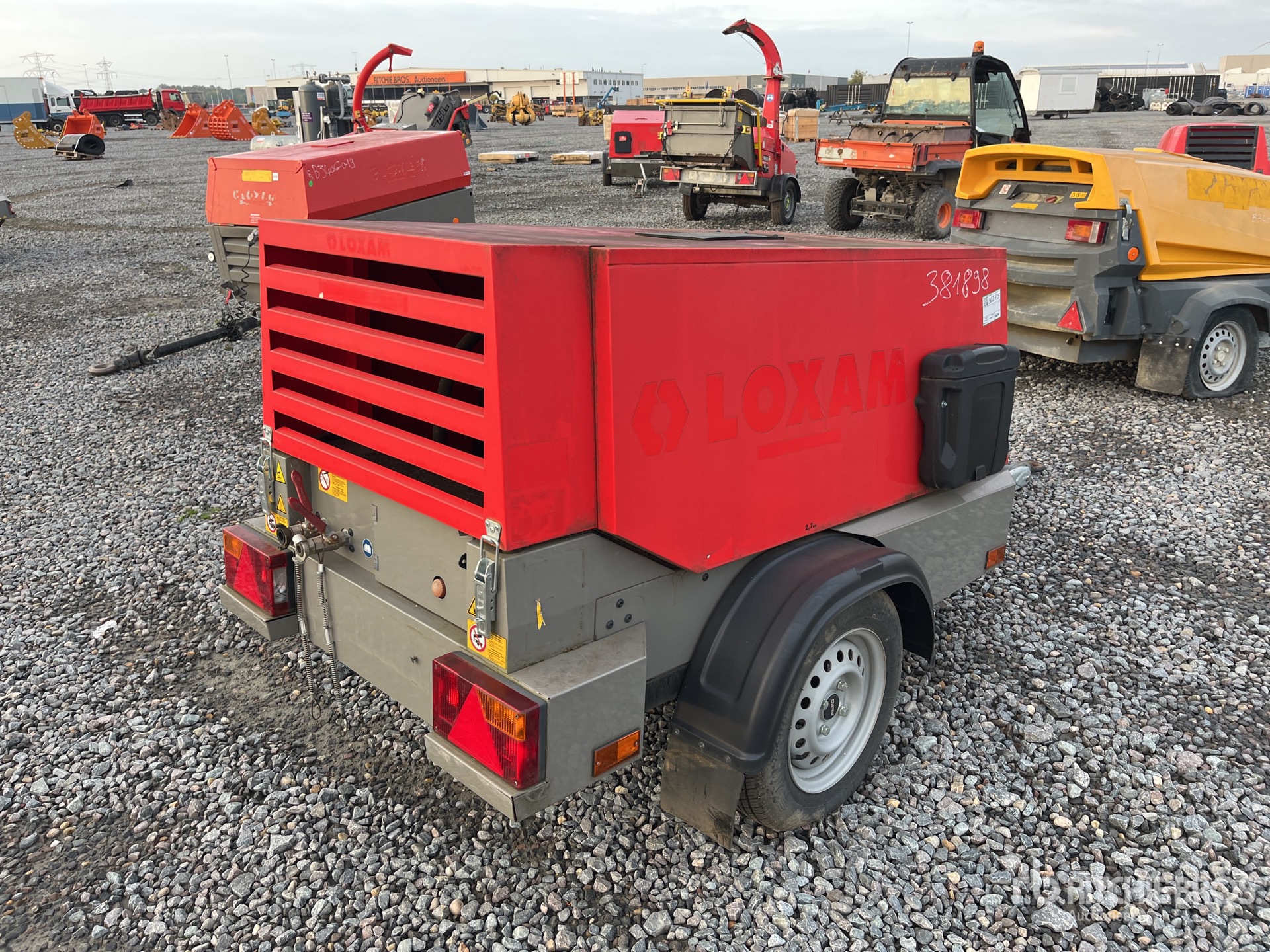 General Appearance with Picture, Right Rear Corner