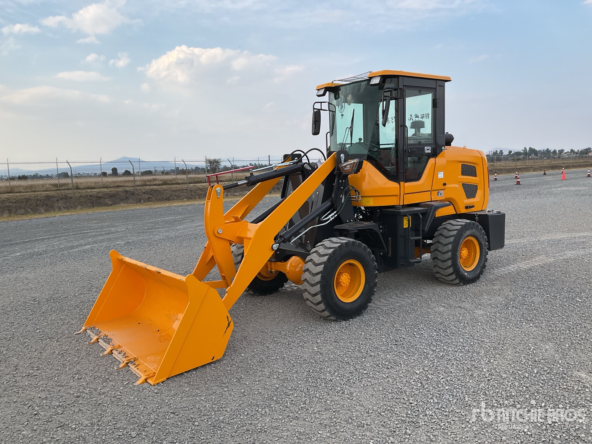 General Appearance with Featured Photo