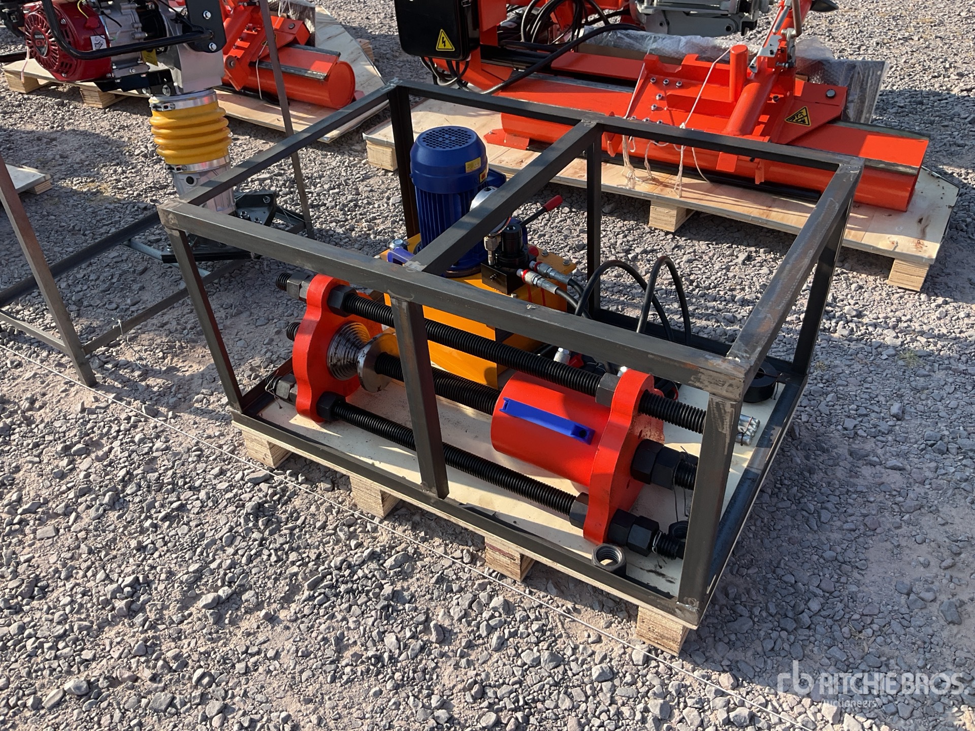 General Appearance with Featured Photo