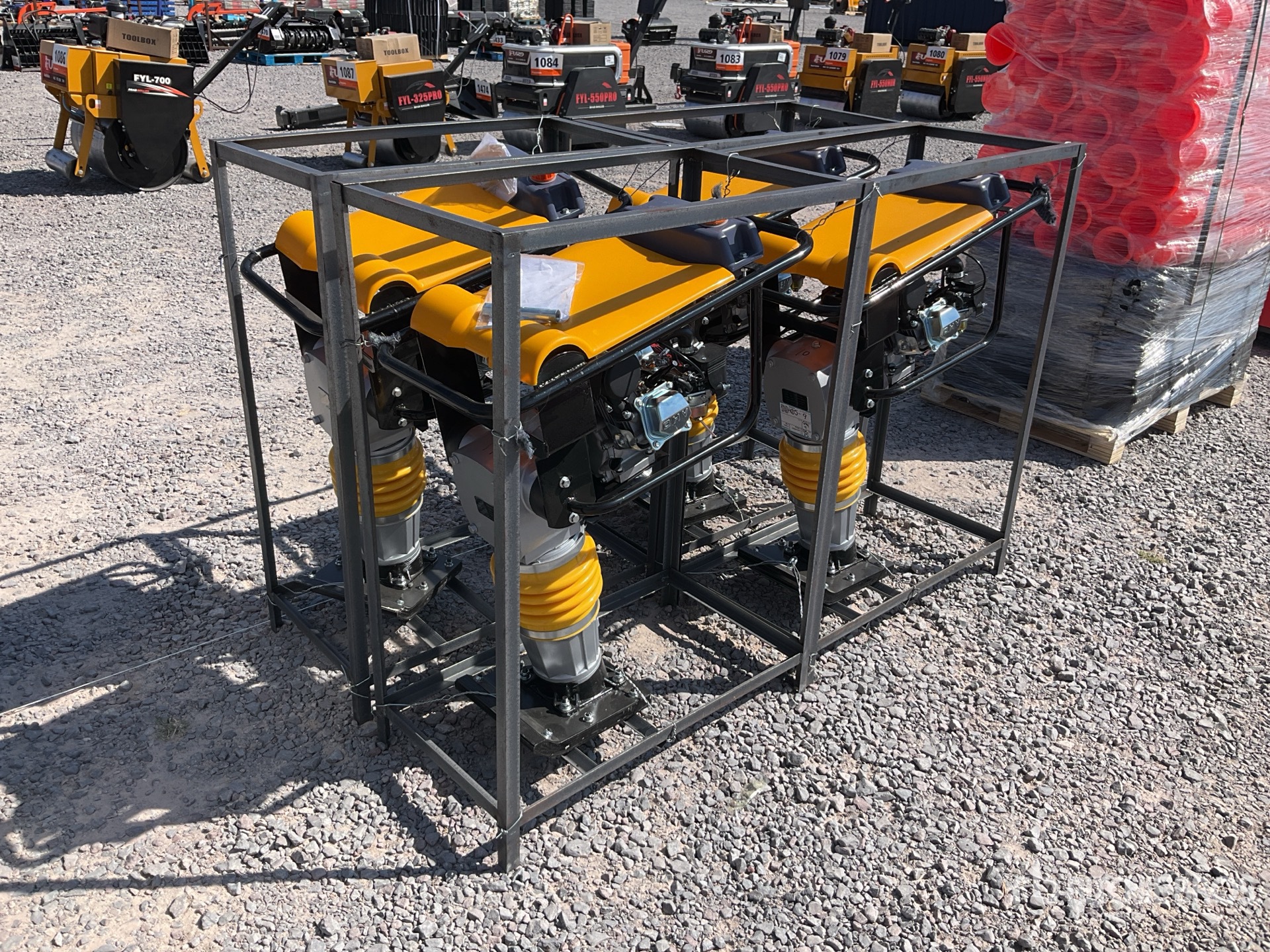 General Appearance with Featured Photo