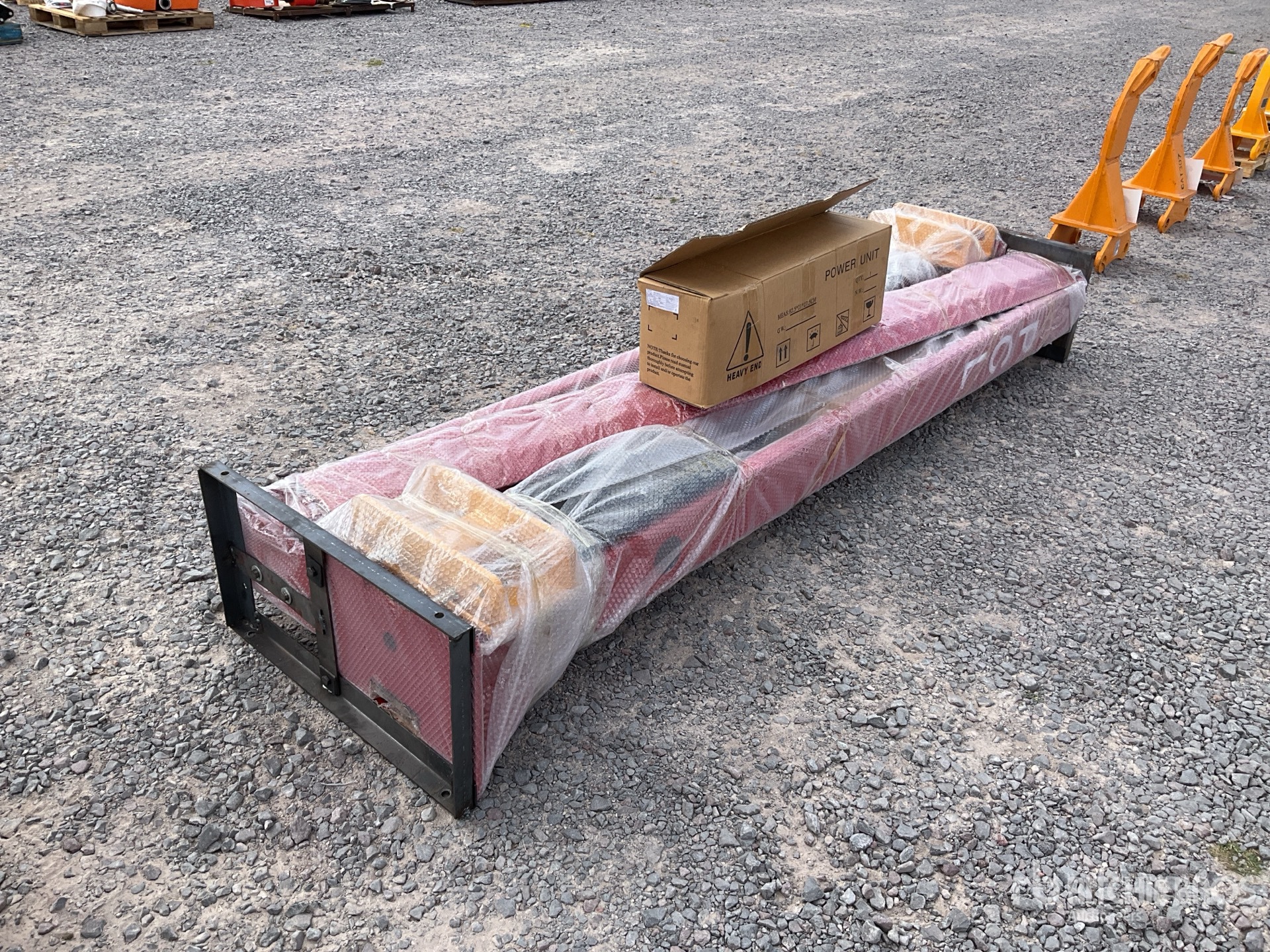 General Appearance with Bild, Ecke hinten rechts