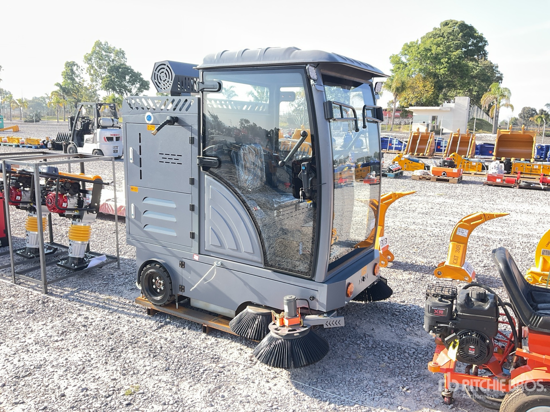 General Appearance with Image, coin avant droit