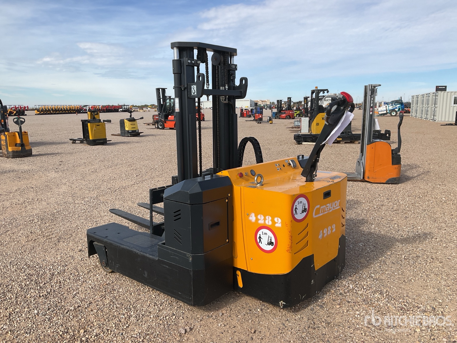 General Appearance with Bild, Ecke hinten links