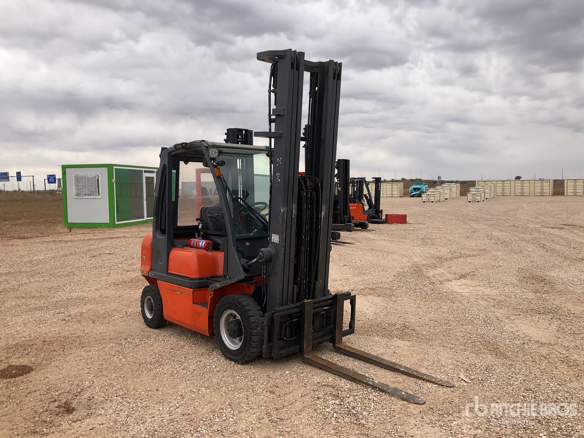 General Appearance with Picture, Right Front Corner