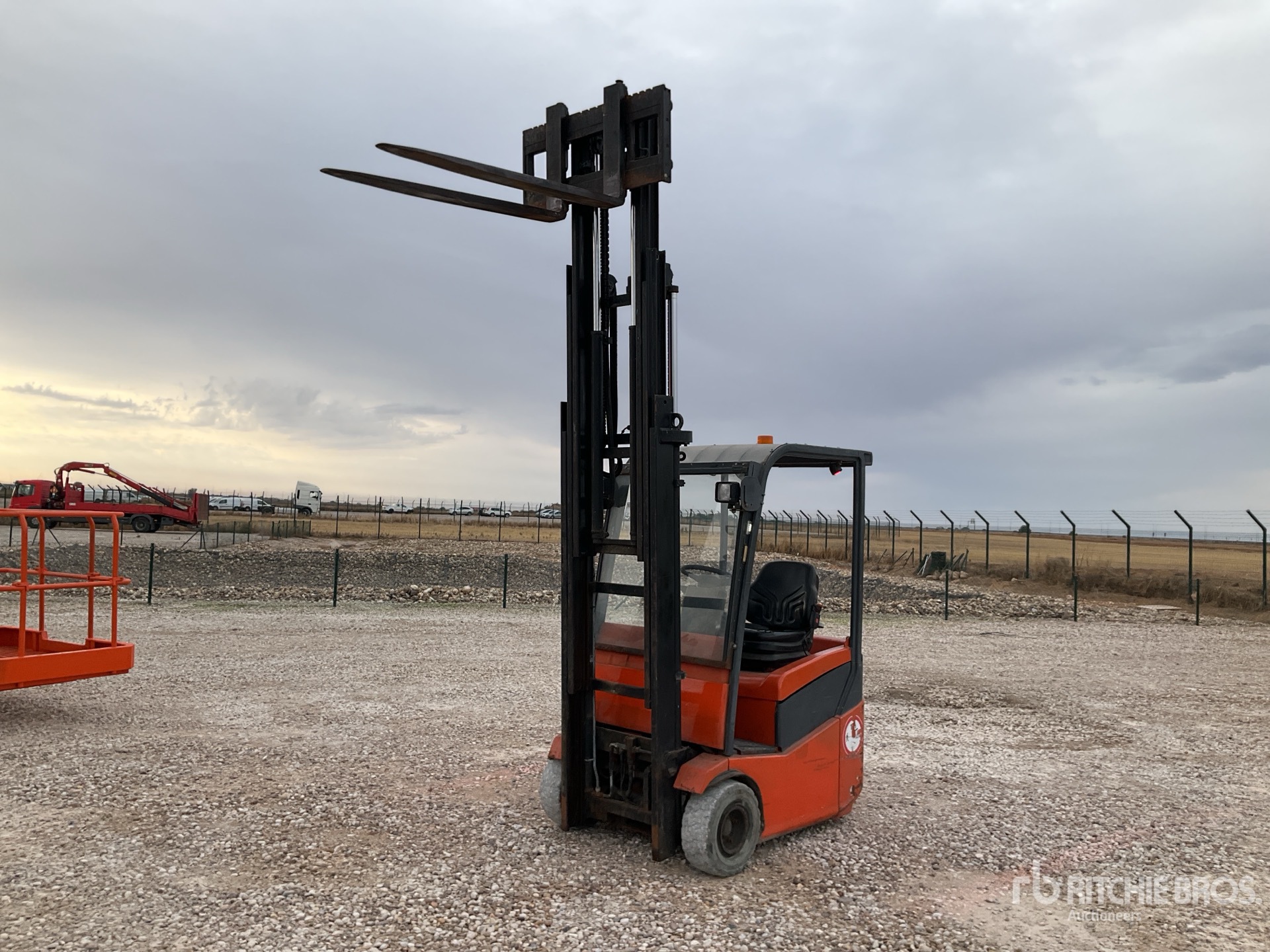 General Appearance with Featured Photo