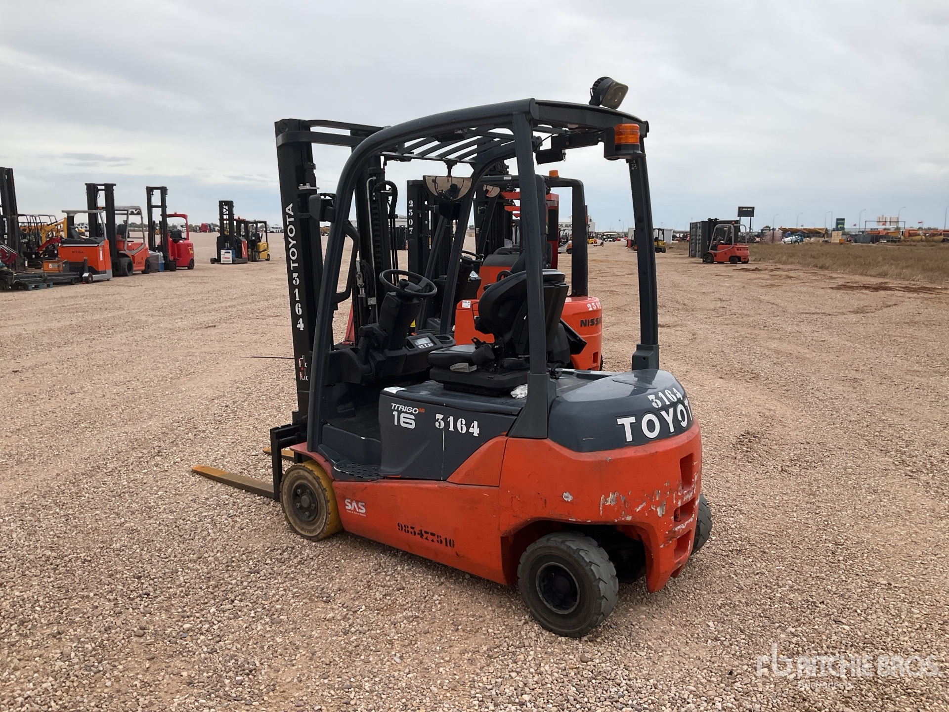 General Appearance with Picture, Left Rear Corner