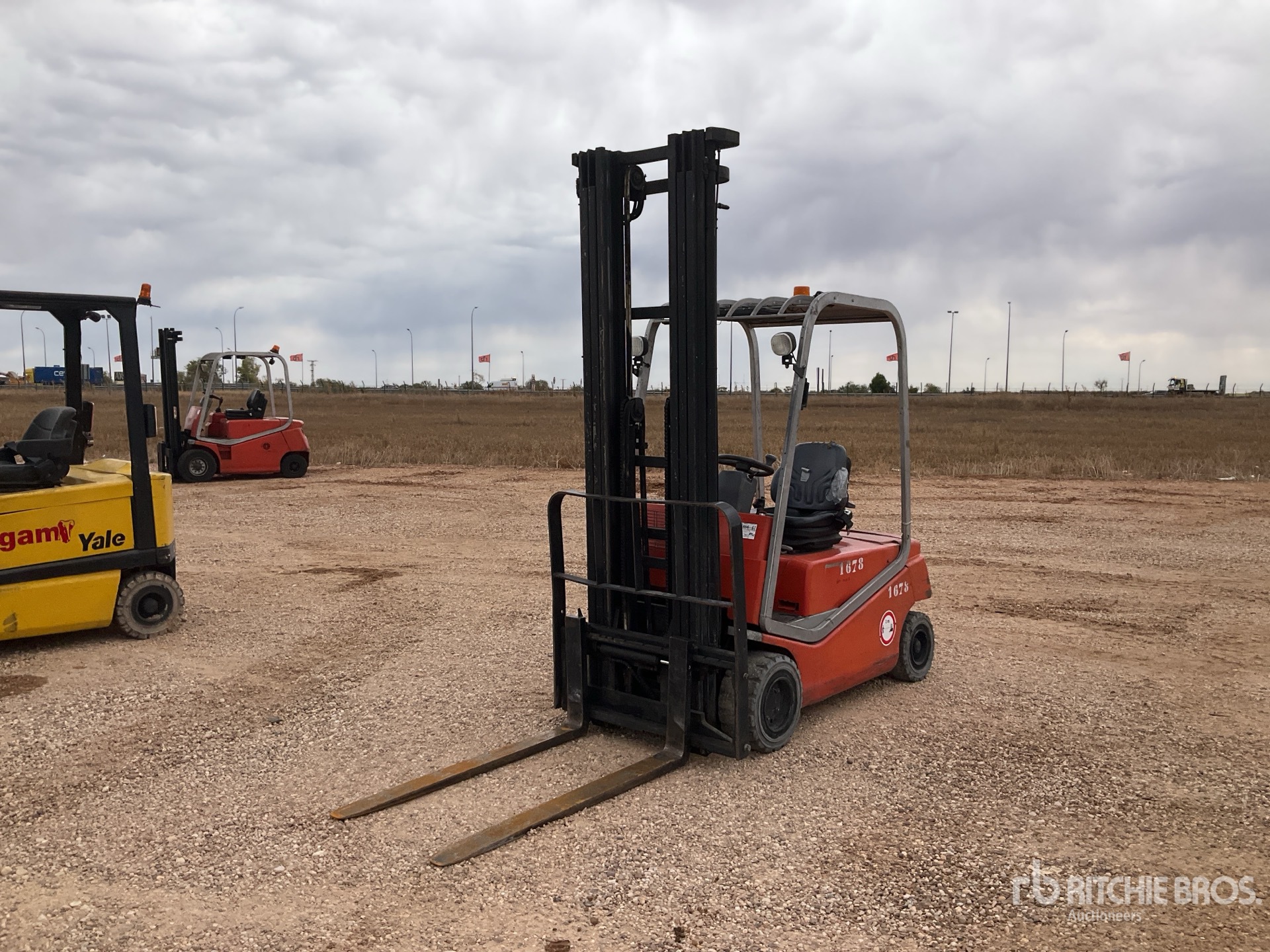 General Appearance with Picture, Left Front Corner