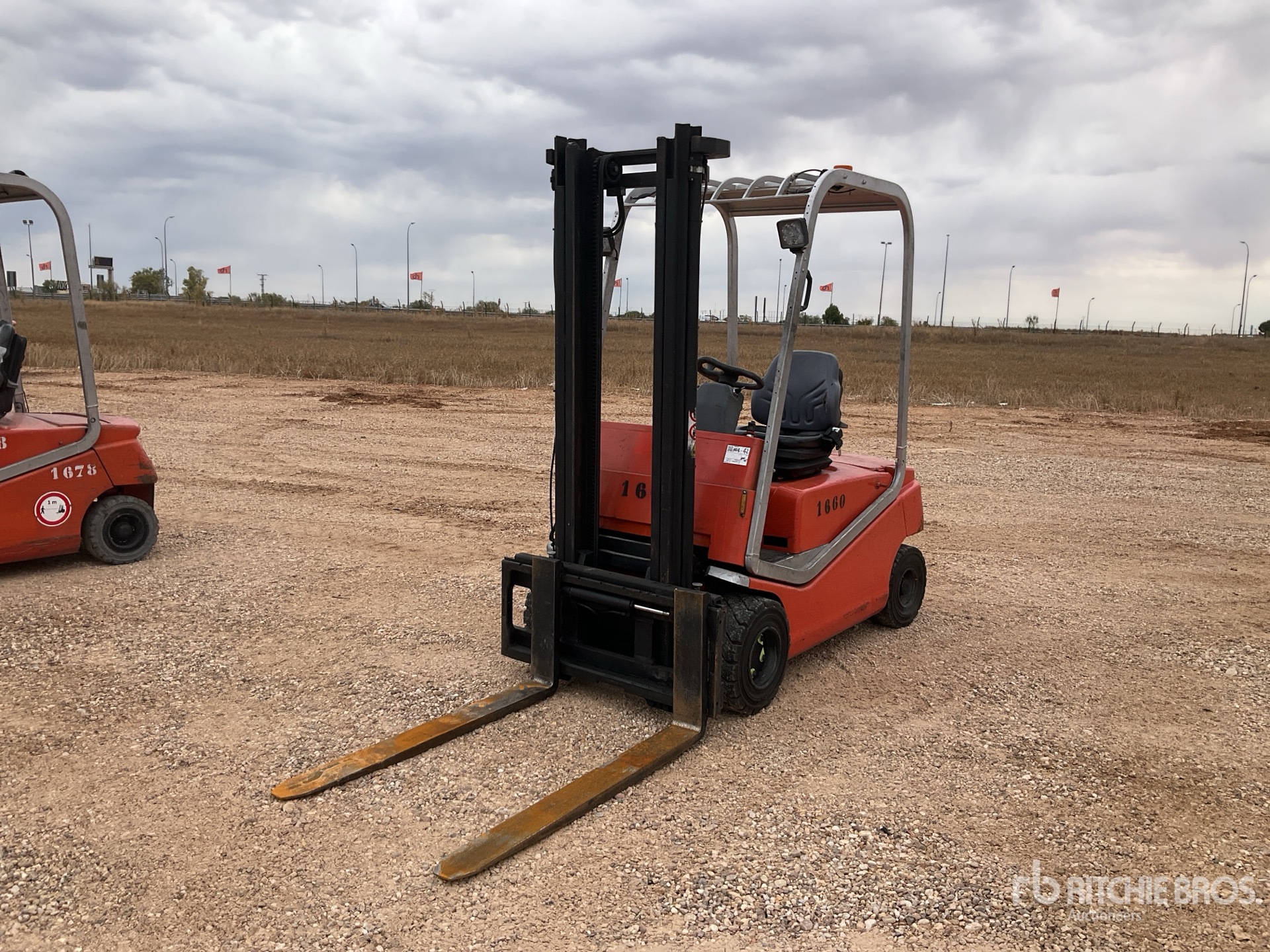 General Appearance with Picture, Left Front Corner