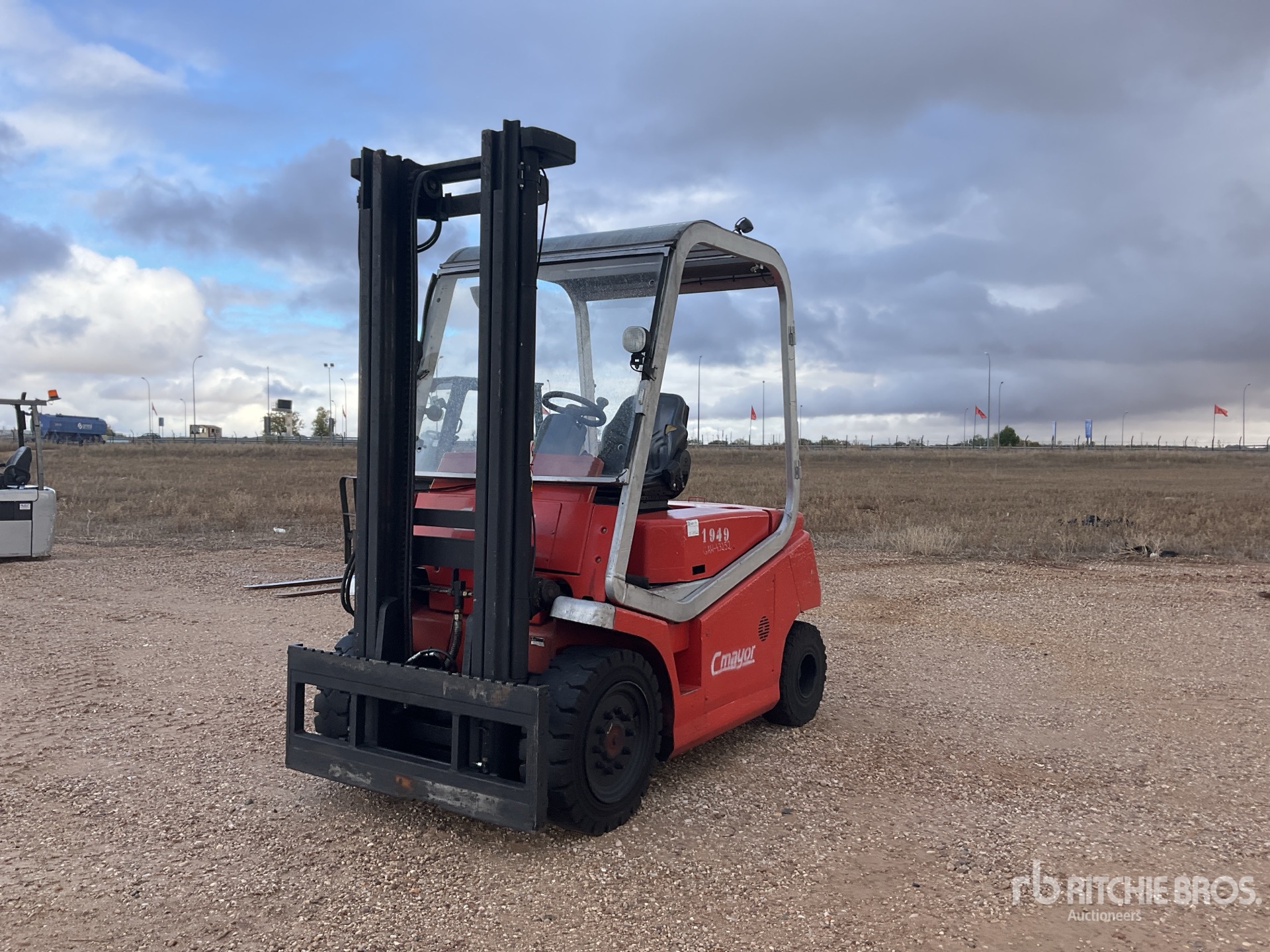 General Appearance with Picture, Left Front Corner