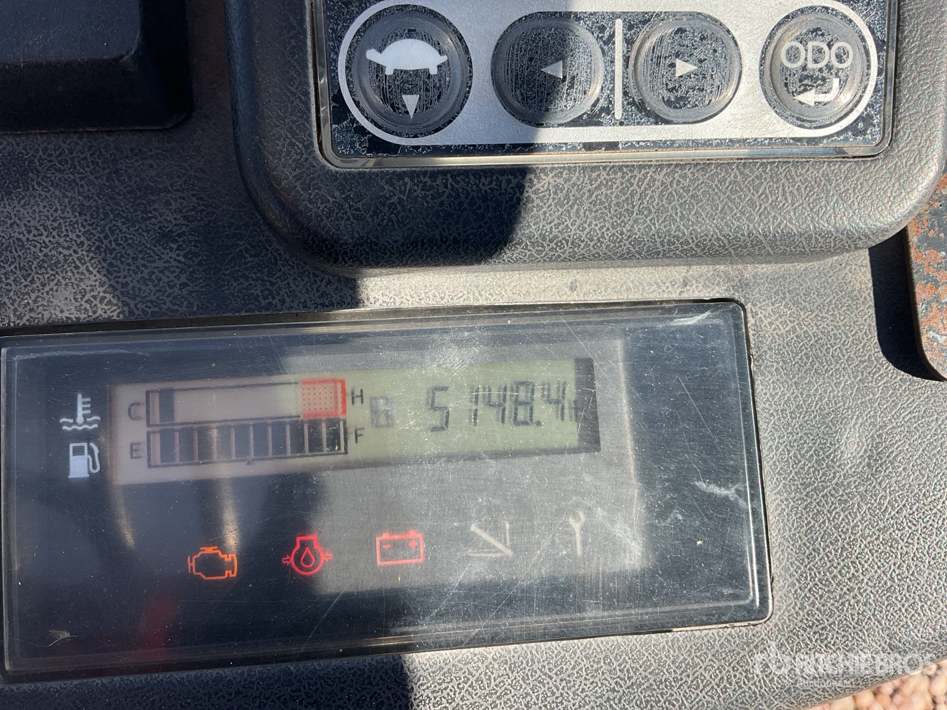 General Appearance with Hour Meter / Odometer