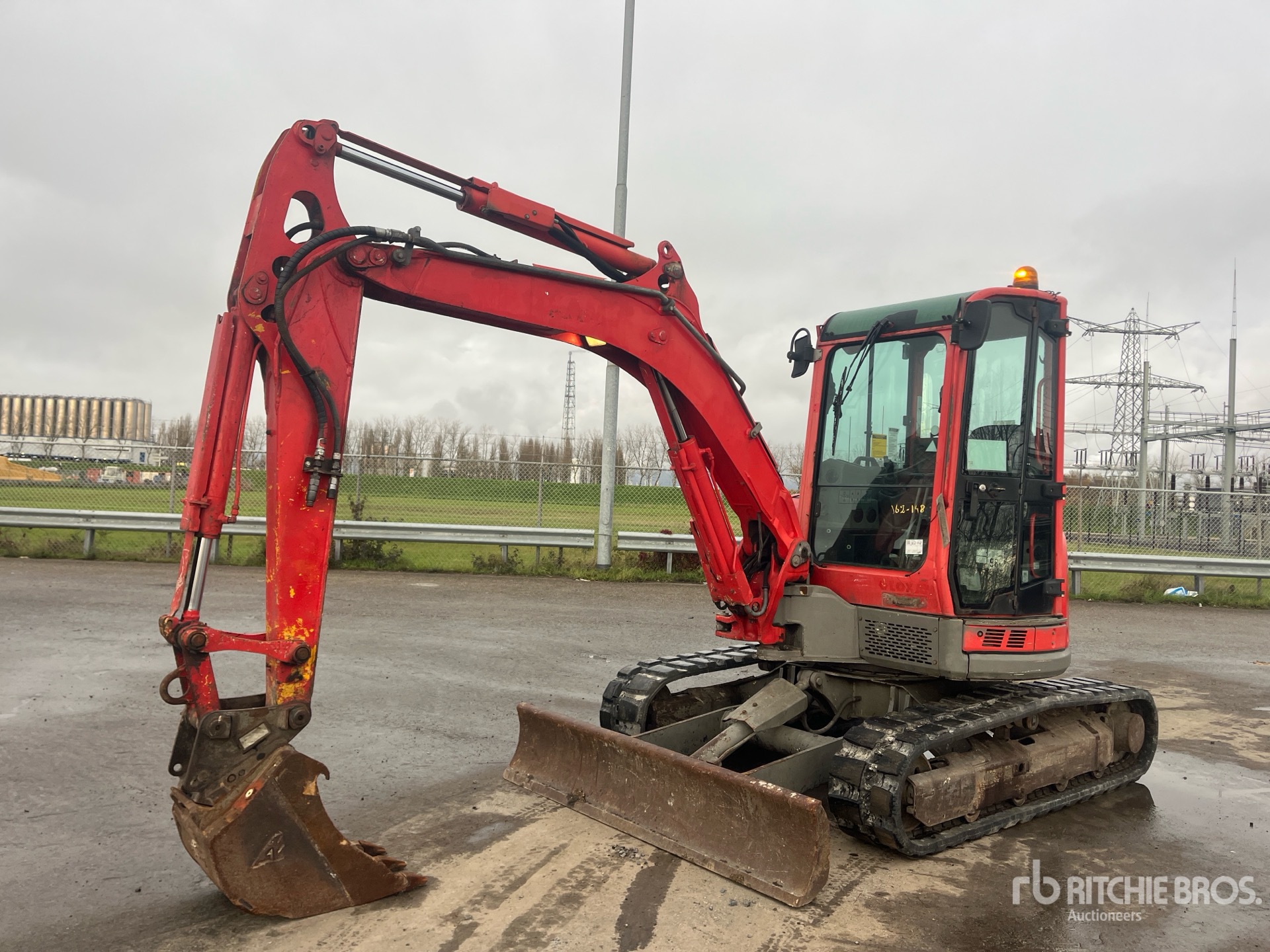 General Appearance with Operation Video