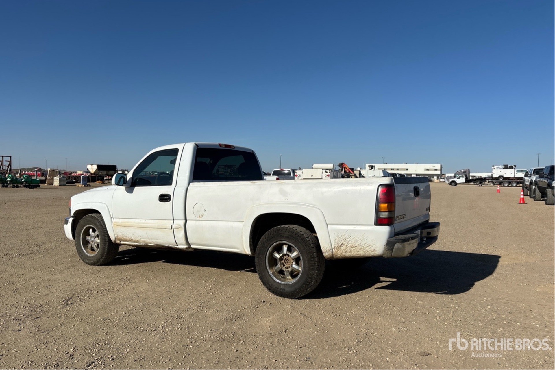 General Appearance with Picture, Left Rear Corner