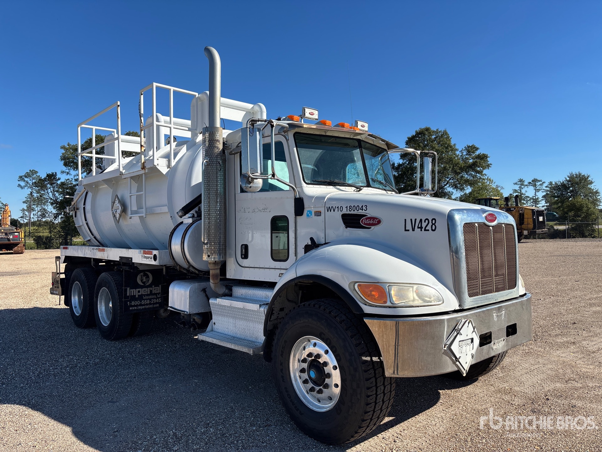 Aspect général with Image, coin avant droit