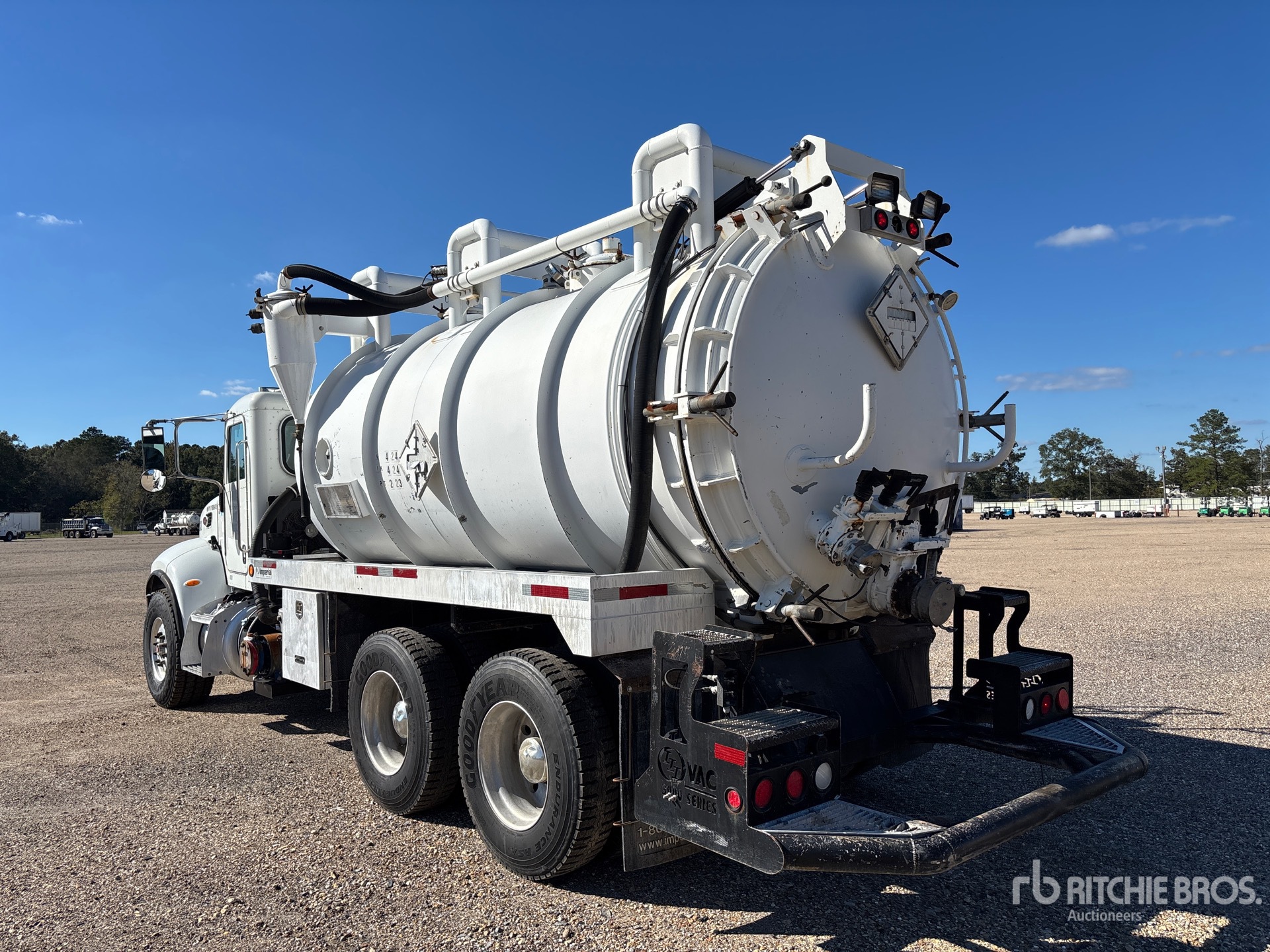 Aspect général with Image, coin arrière gauche