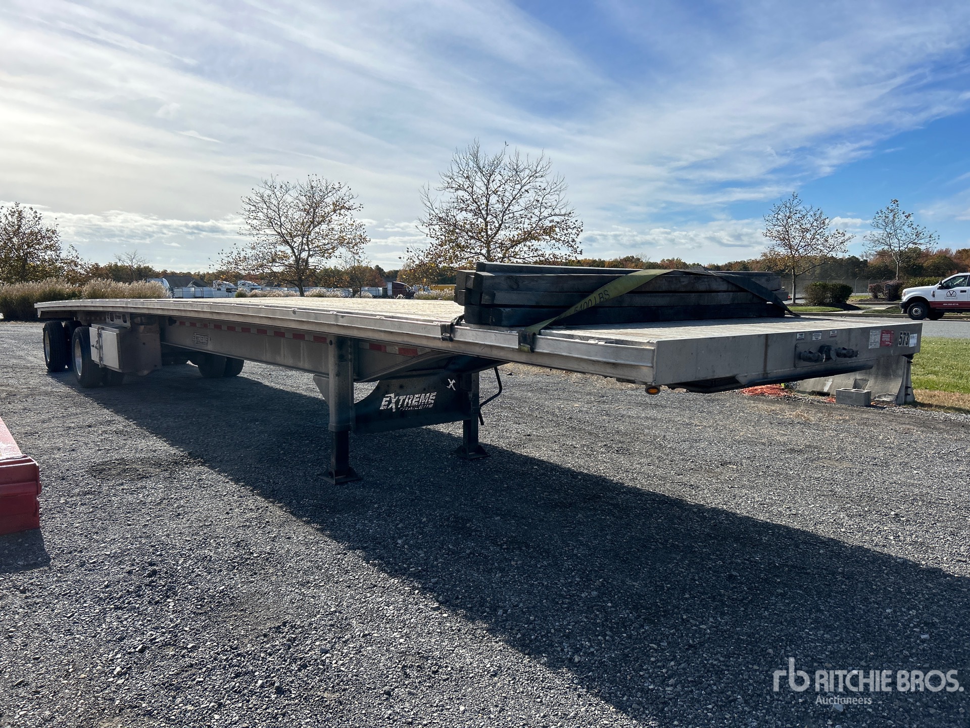 General Appearance with Bild, Ecke vorne rechts