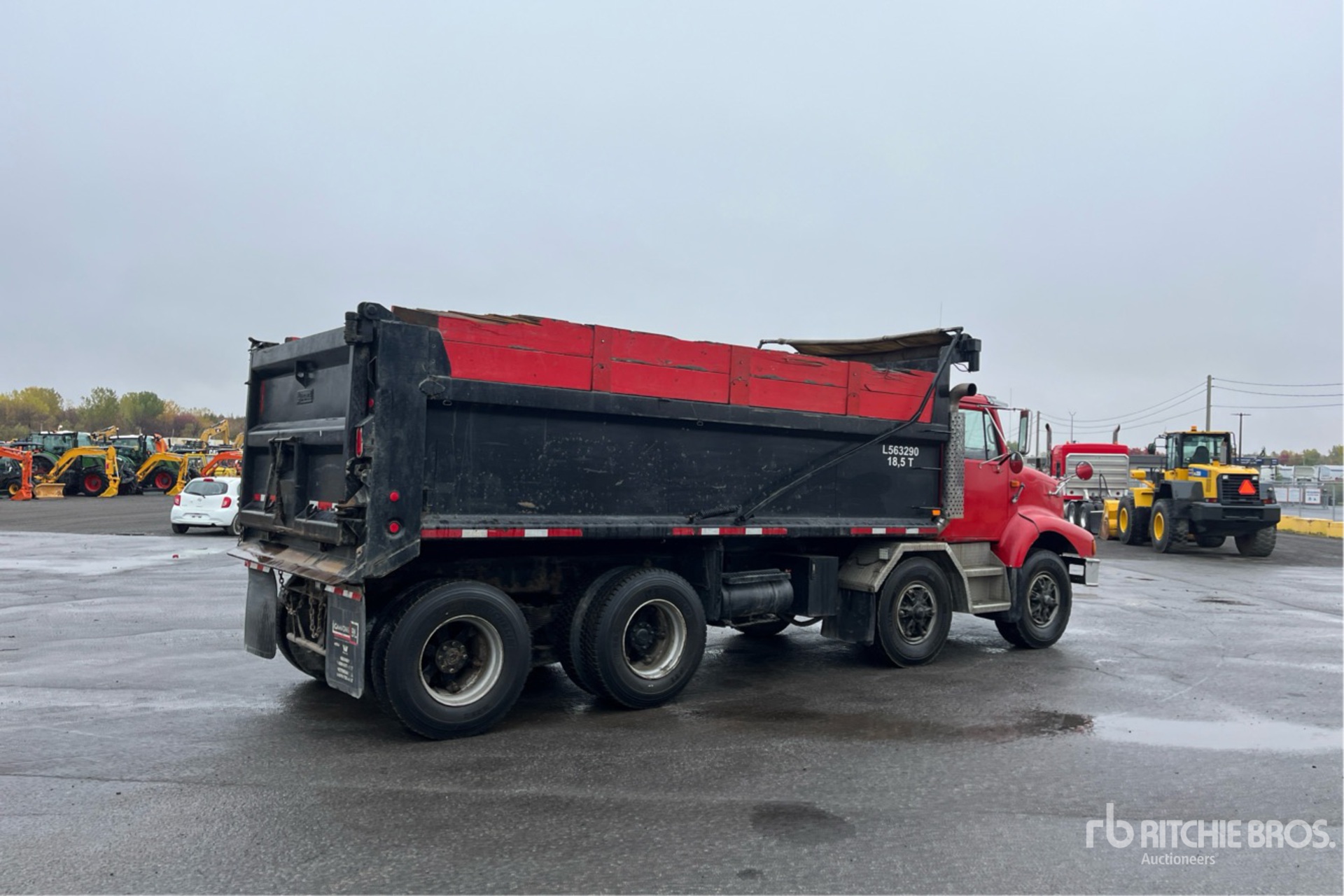 General Appearance with Picture, Right Rear Corner