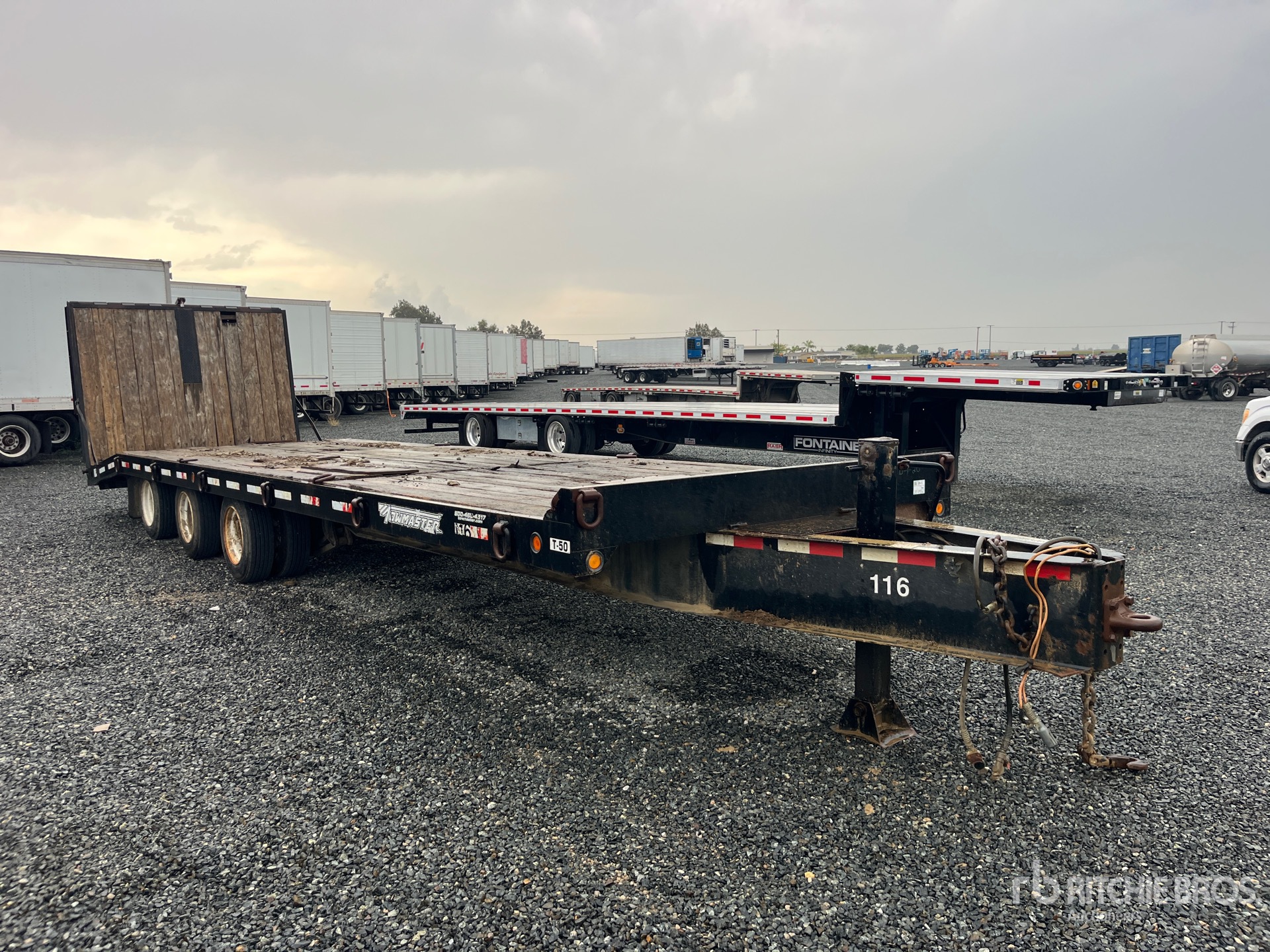 General Appearance with Bild, Ecke vorne rechts