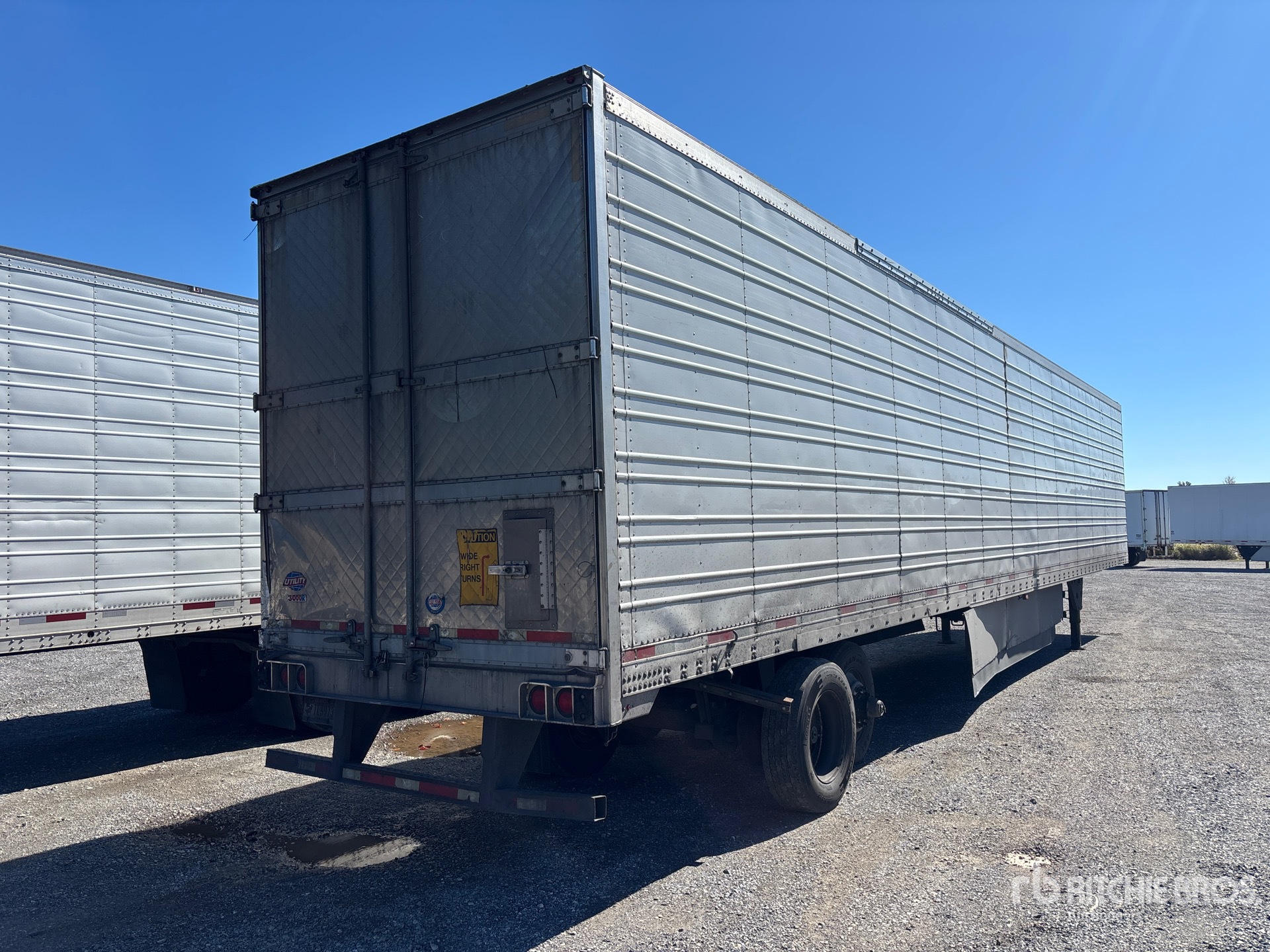 General Appearance with Imagen: esquina trasera derecha