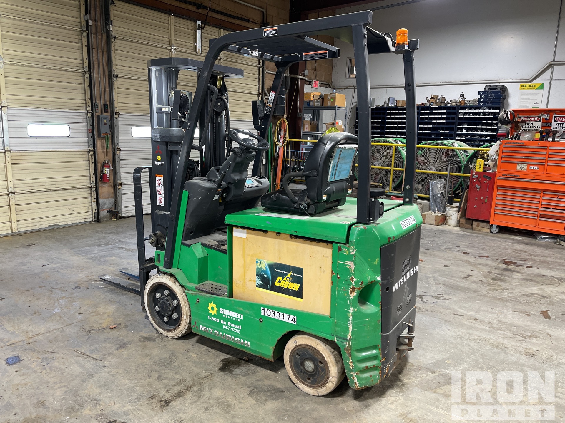 General Appearance with Foto, angolo posteriore sinistro