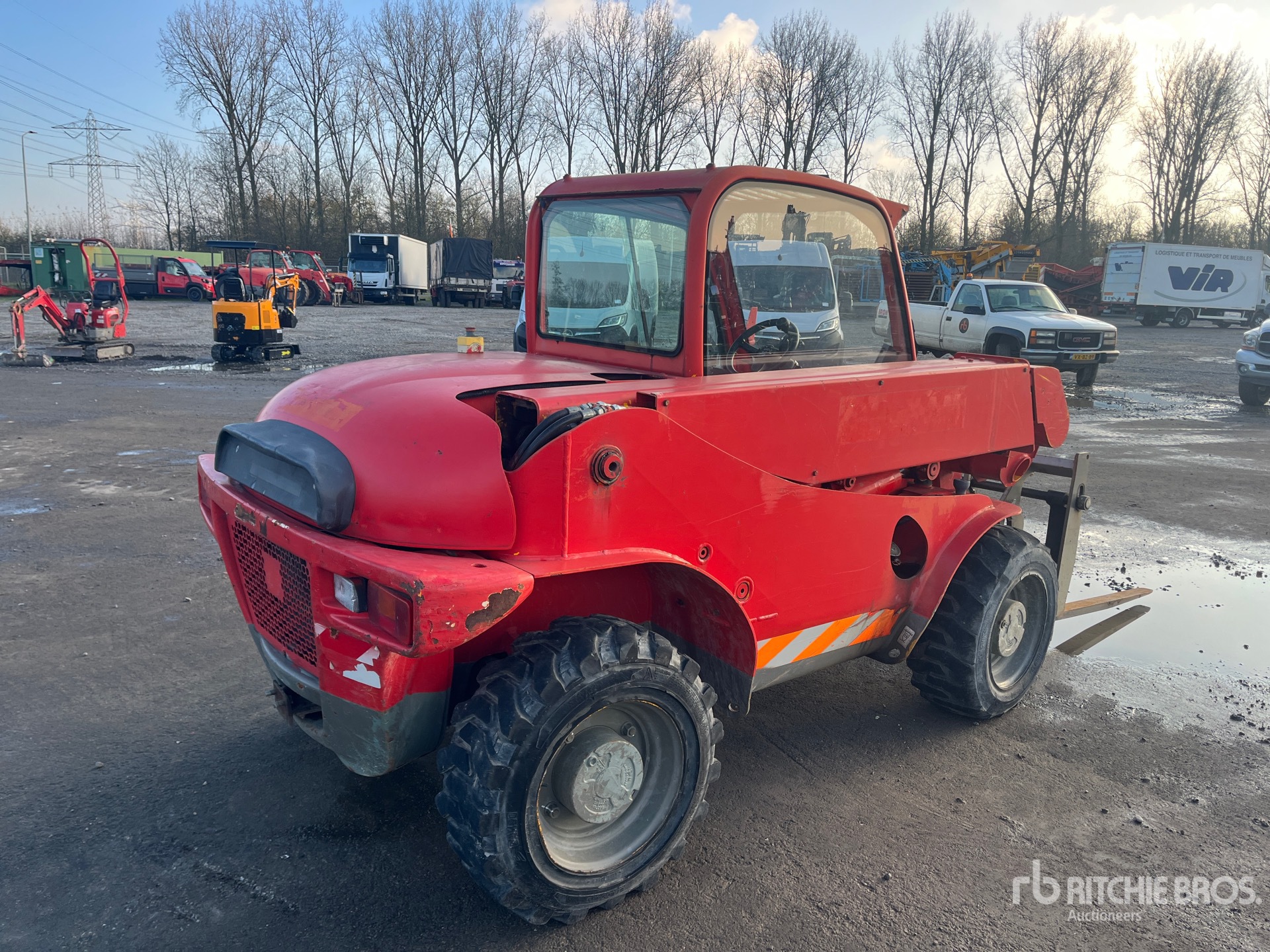 General Appearance with Picture, Right Rear Corner