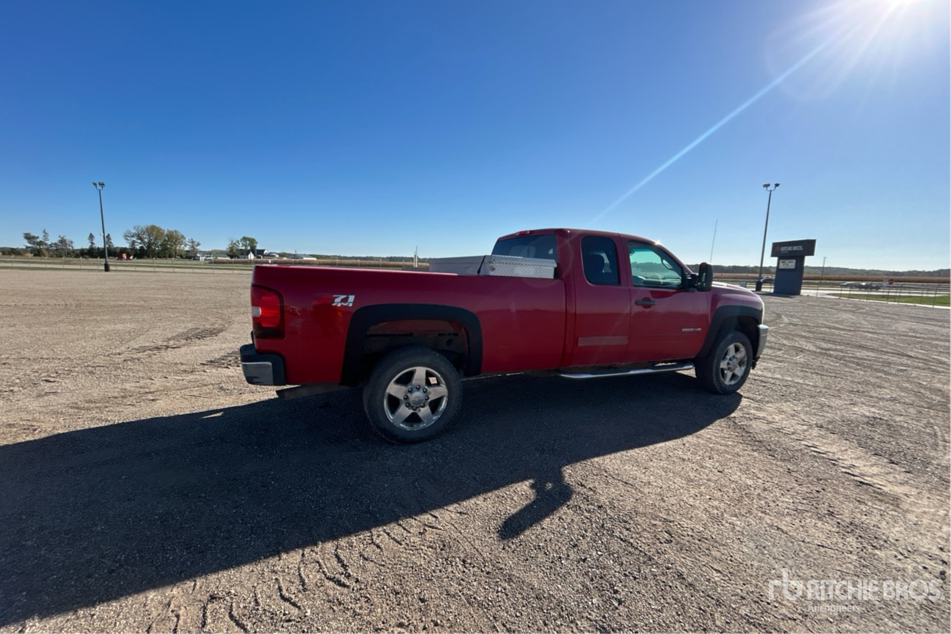 General Appearance with Picture, Right Rear Corner