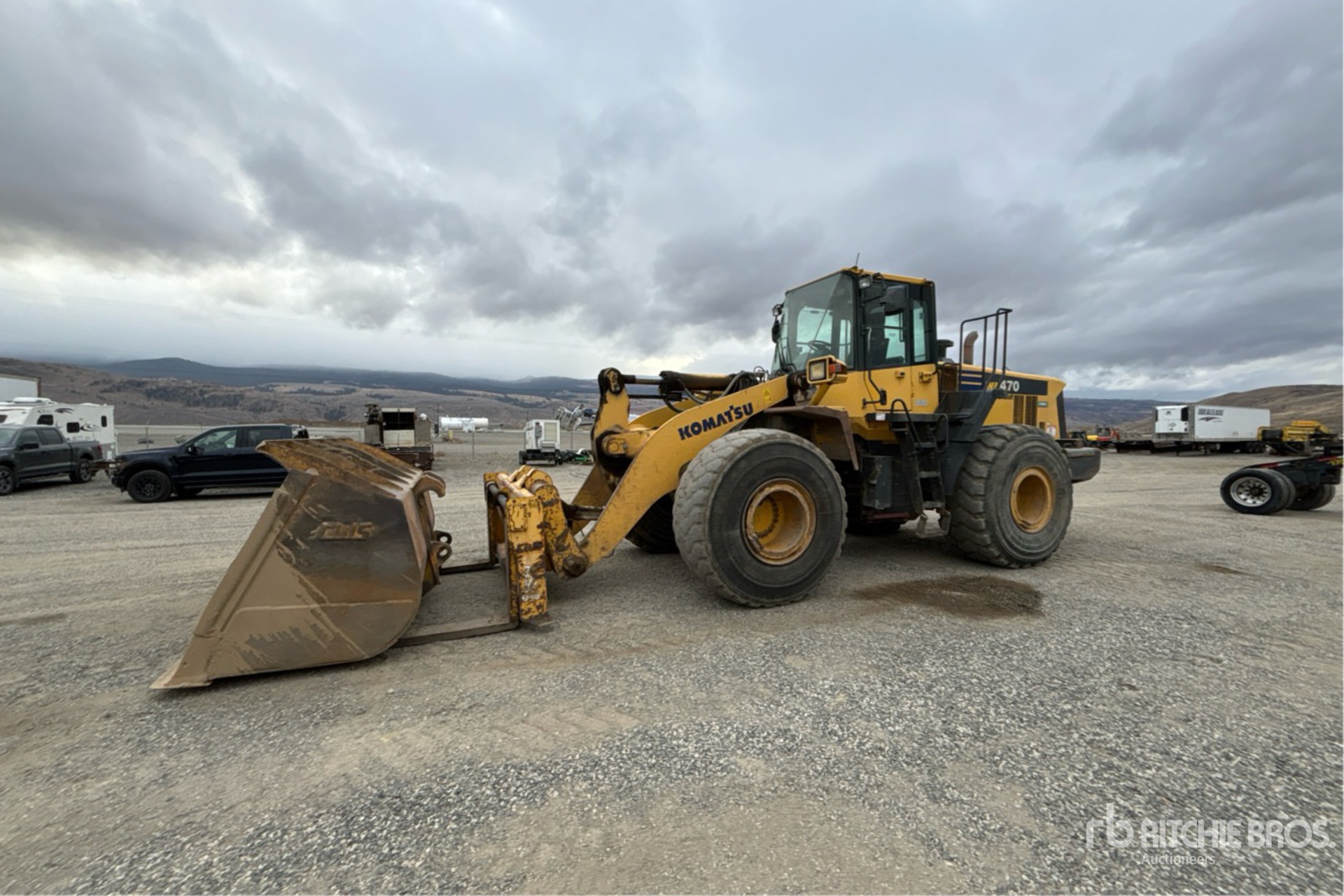 General Appearance with Picture, Left Front Corner