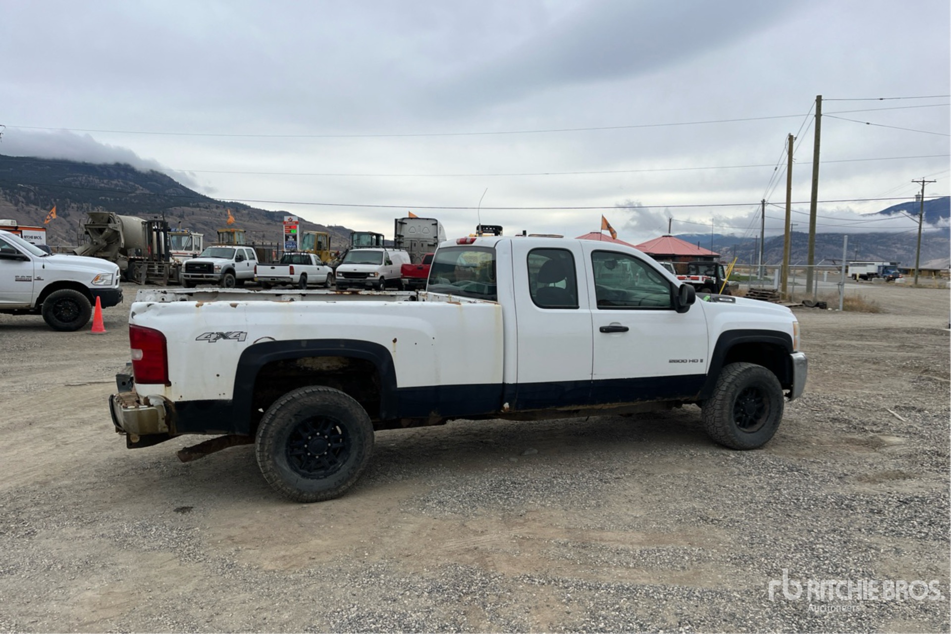 General Appearance with Imagen: esquina trasera derecha