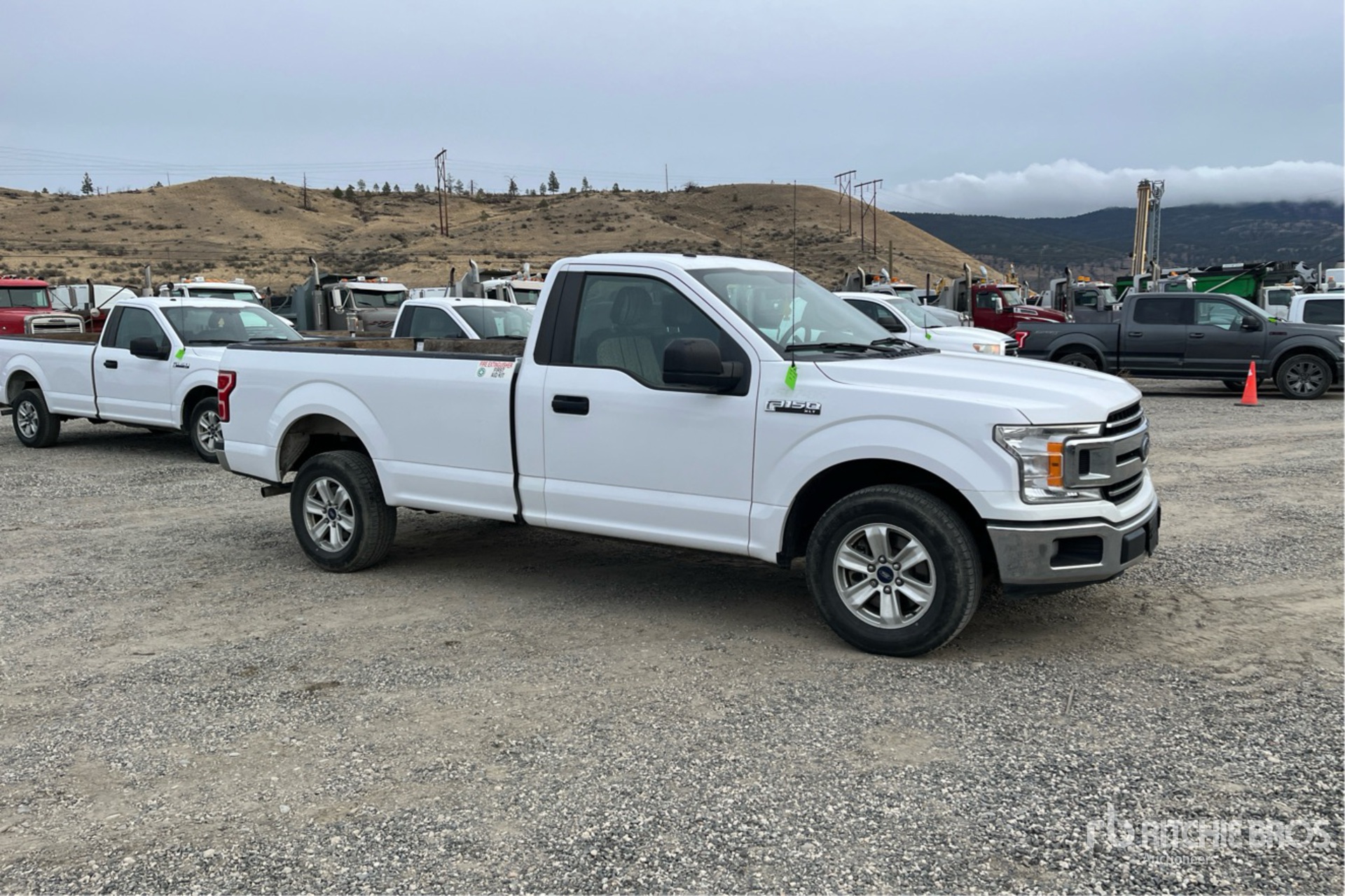 Aspect général with Image, coin avant droit