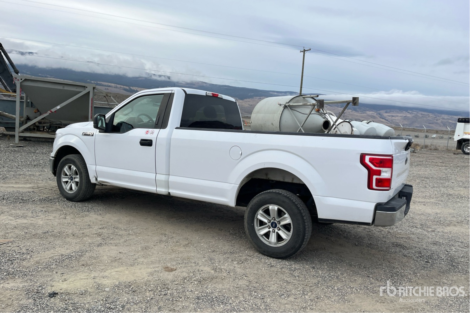 Aspect général with Image, coin arrière gauche