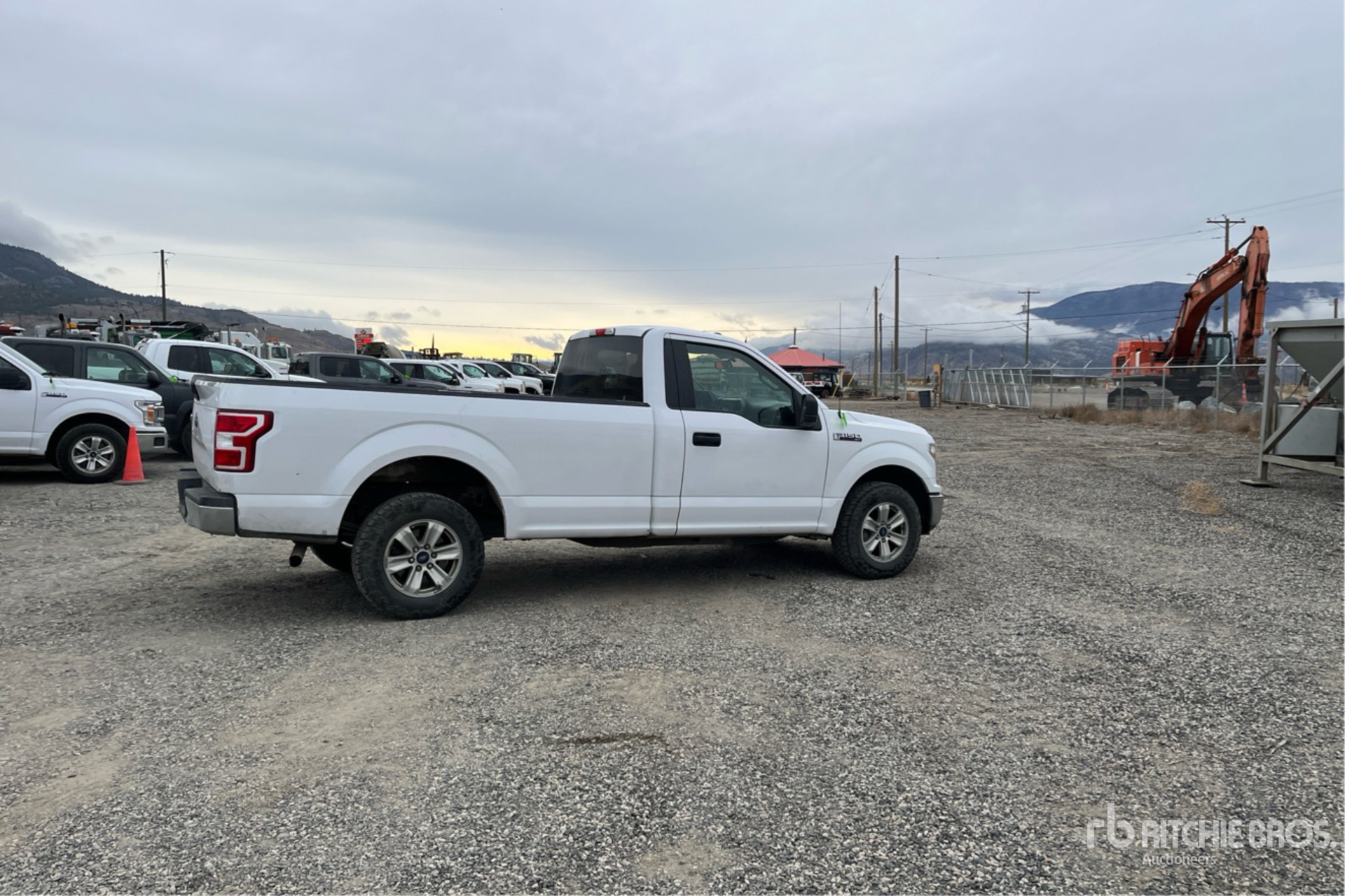 Aspect général with Image, coin arrière droit