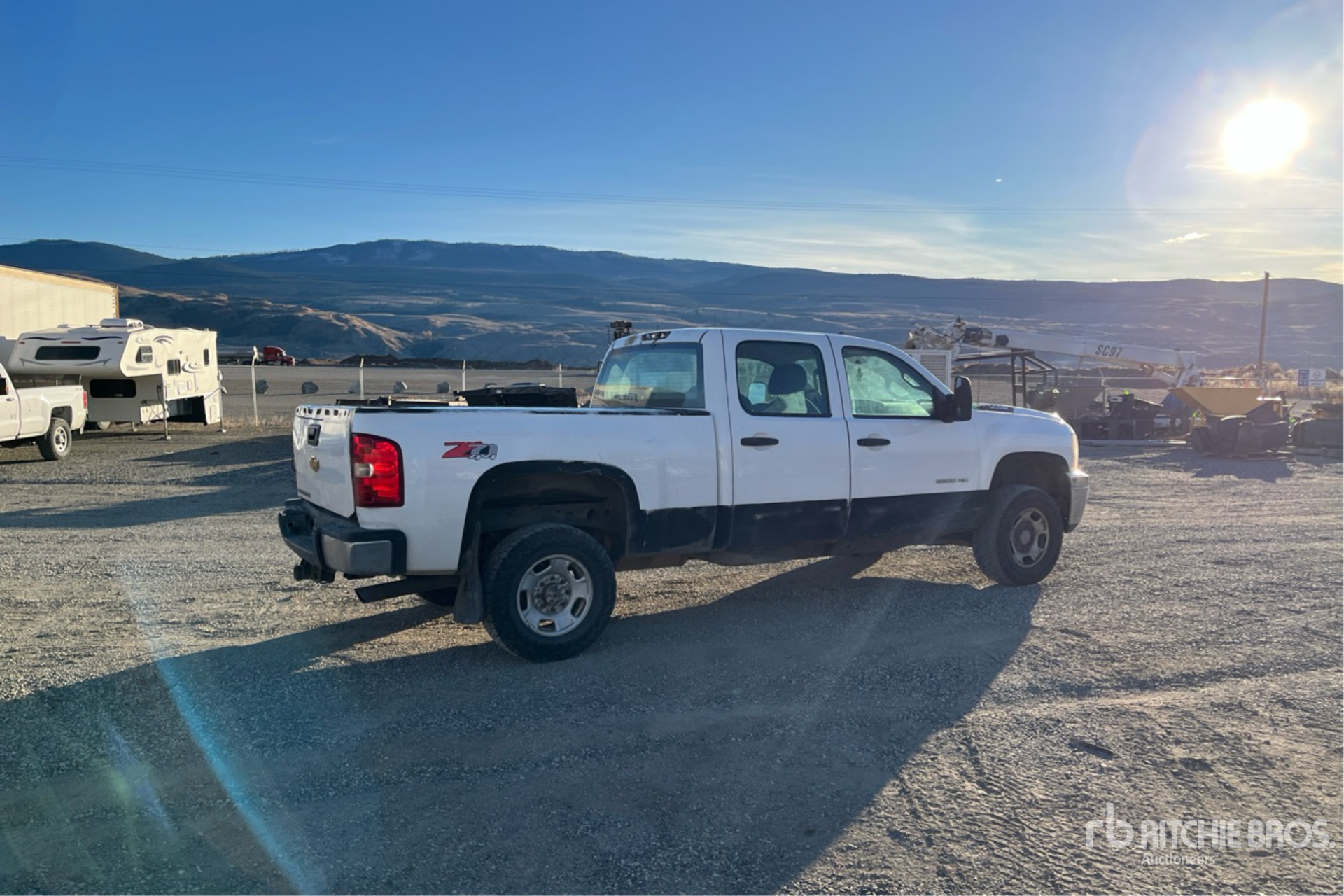 Aspect général with Image, coin arrière droit