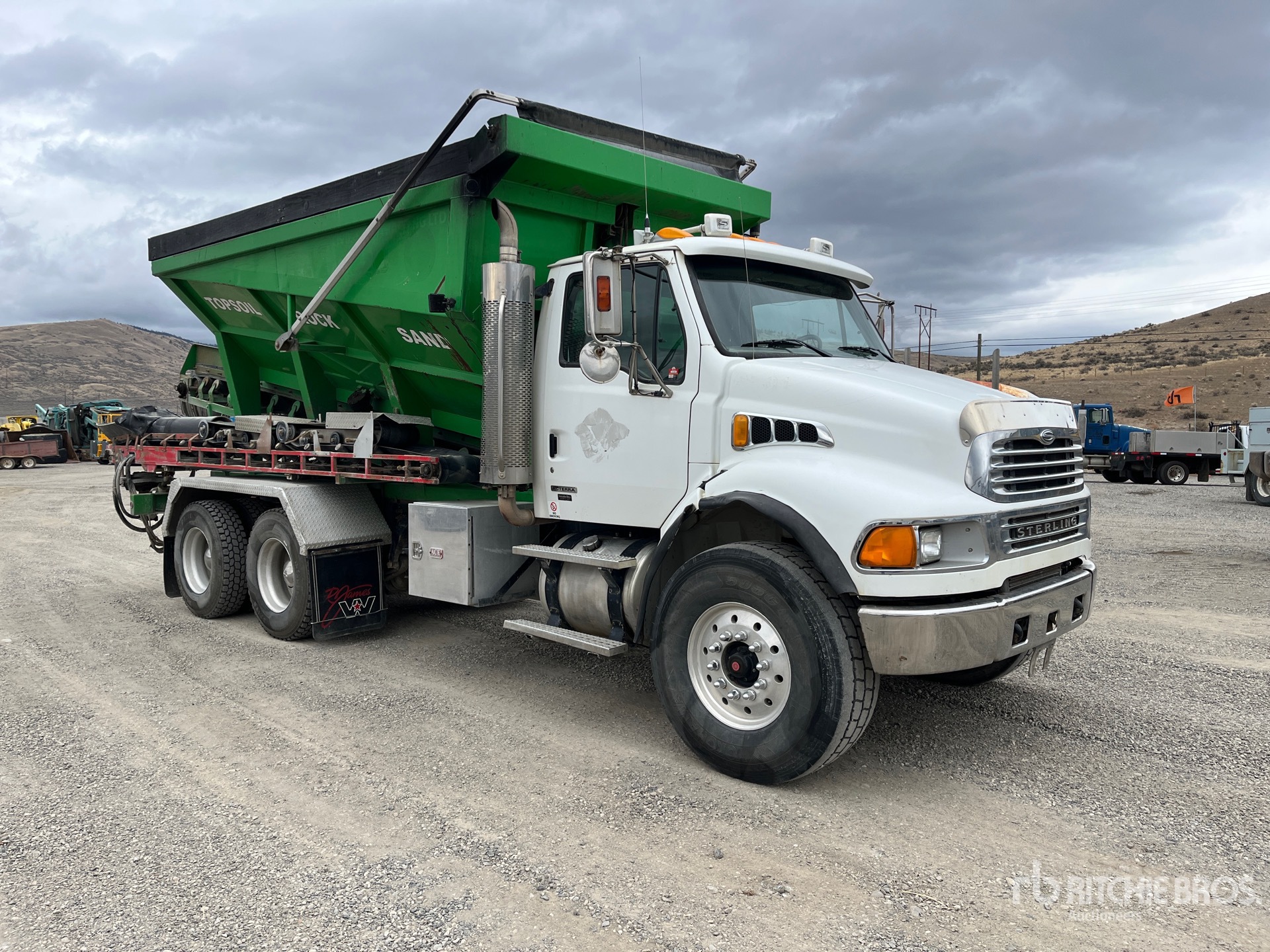 Aspect général with Image, coin avant droit