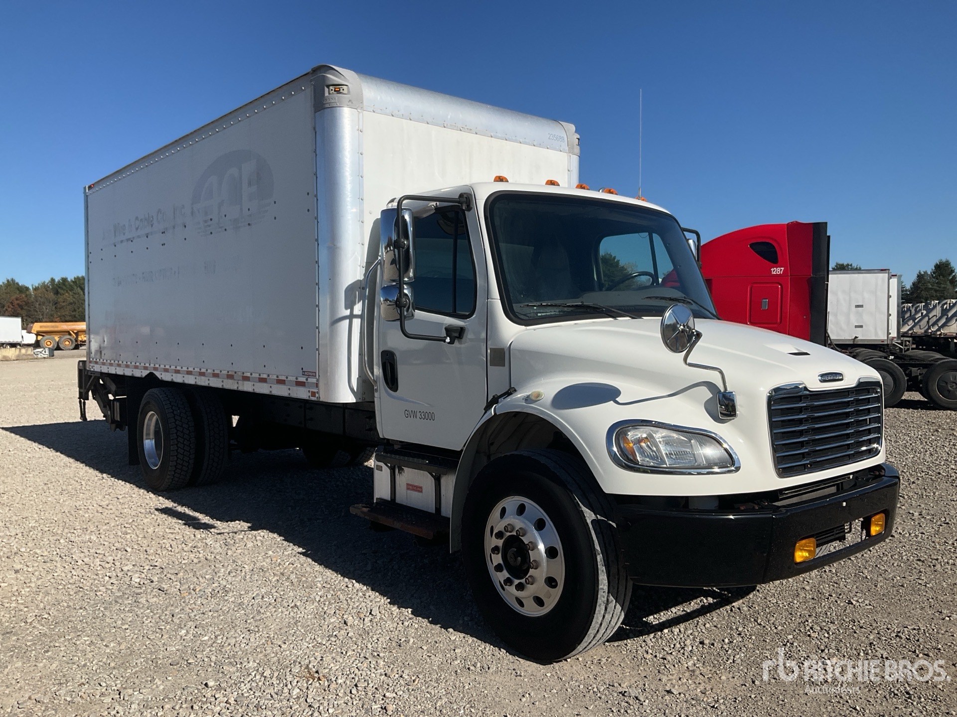 Aspect général with Image, coin avant droit