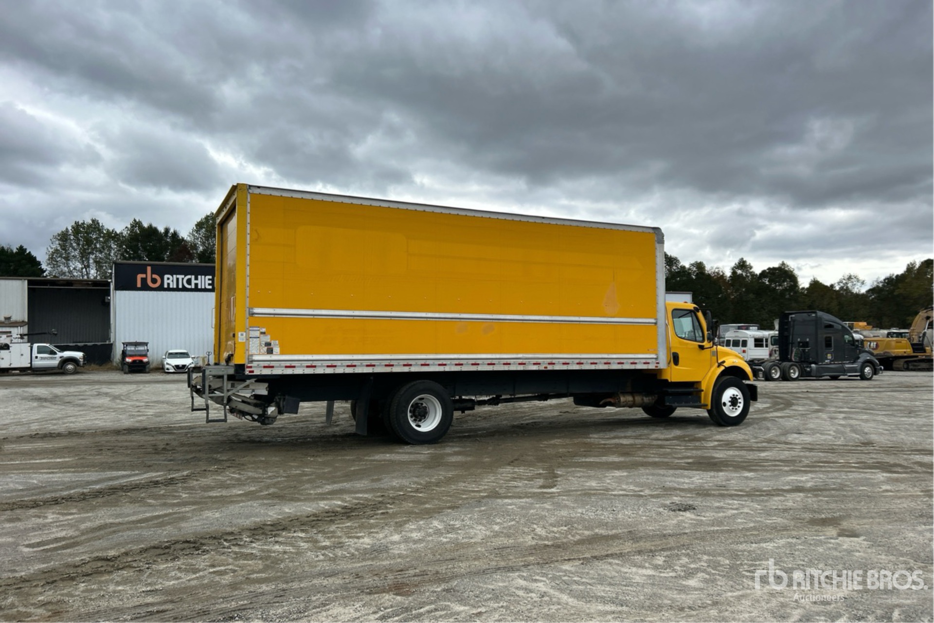 Aspect général with Image, coin arrière droit