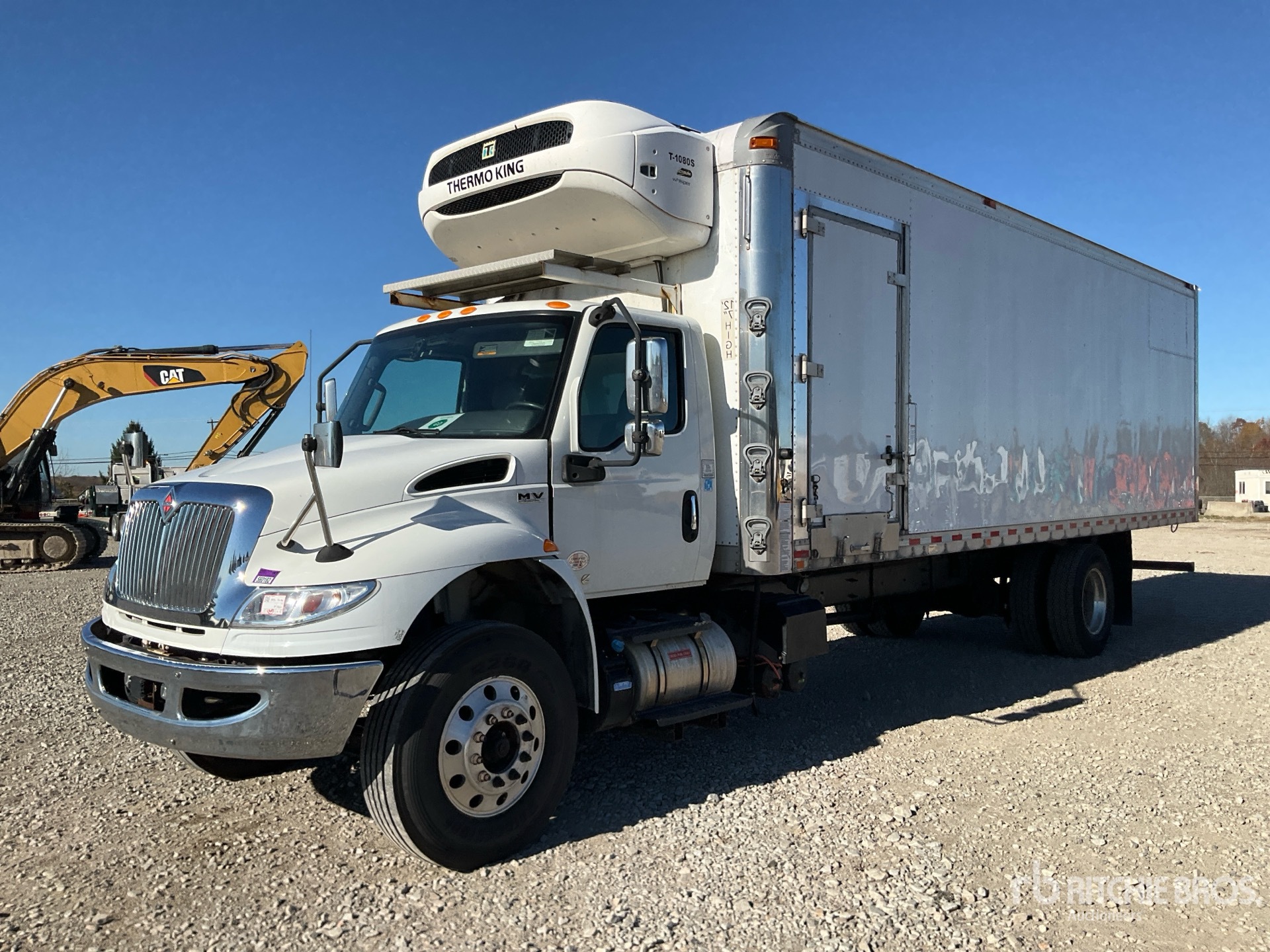 General Appearance with Bild, Ecke vorne links