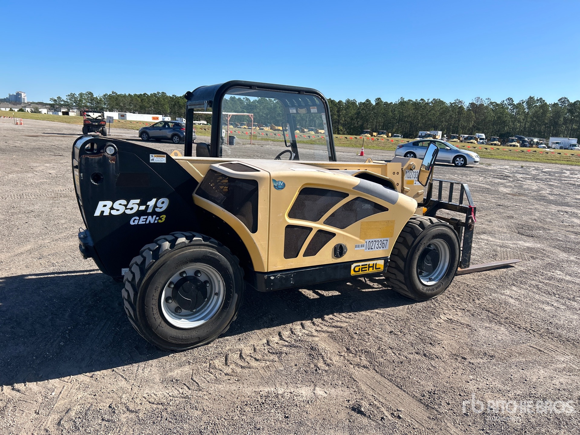 General Appearance with Picture, Right Rear Corner