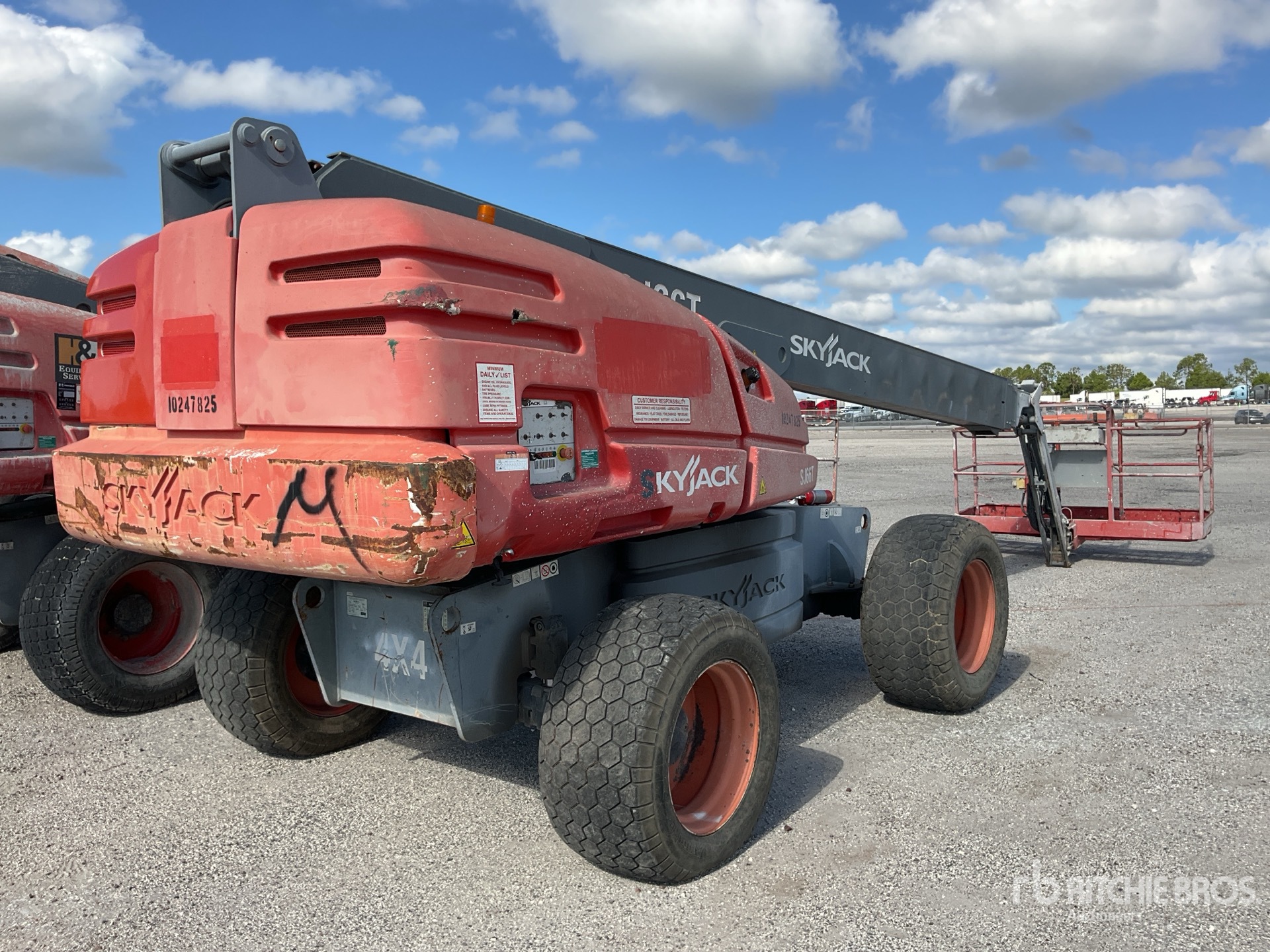 General Appearance with Picture, Right Rear Corner
