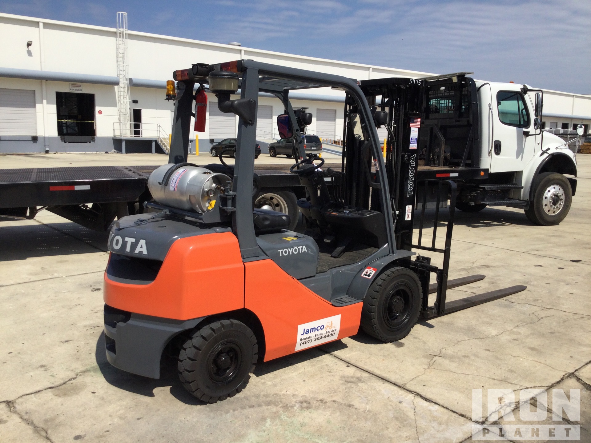 General Appearance with Foto, angolo anteriore sinistro