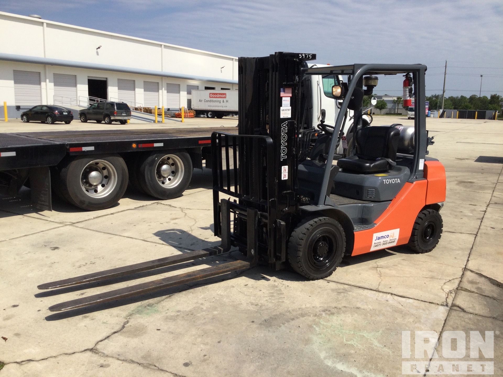 General Appearance with Foto, angolo anteriore sinistro